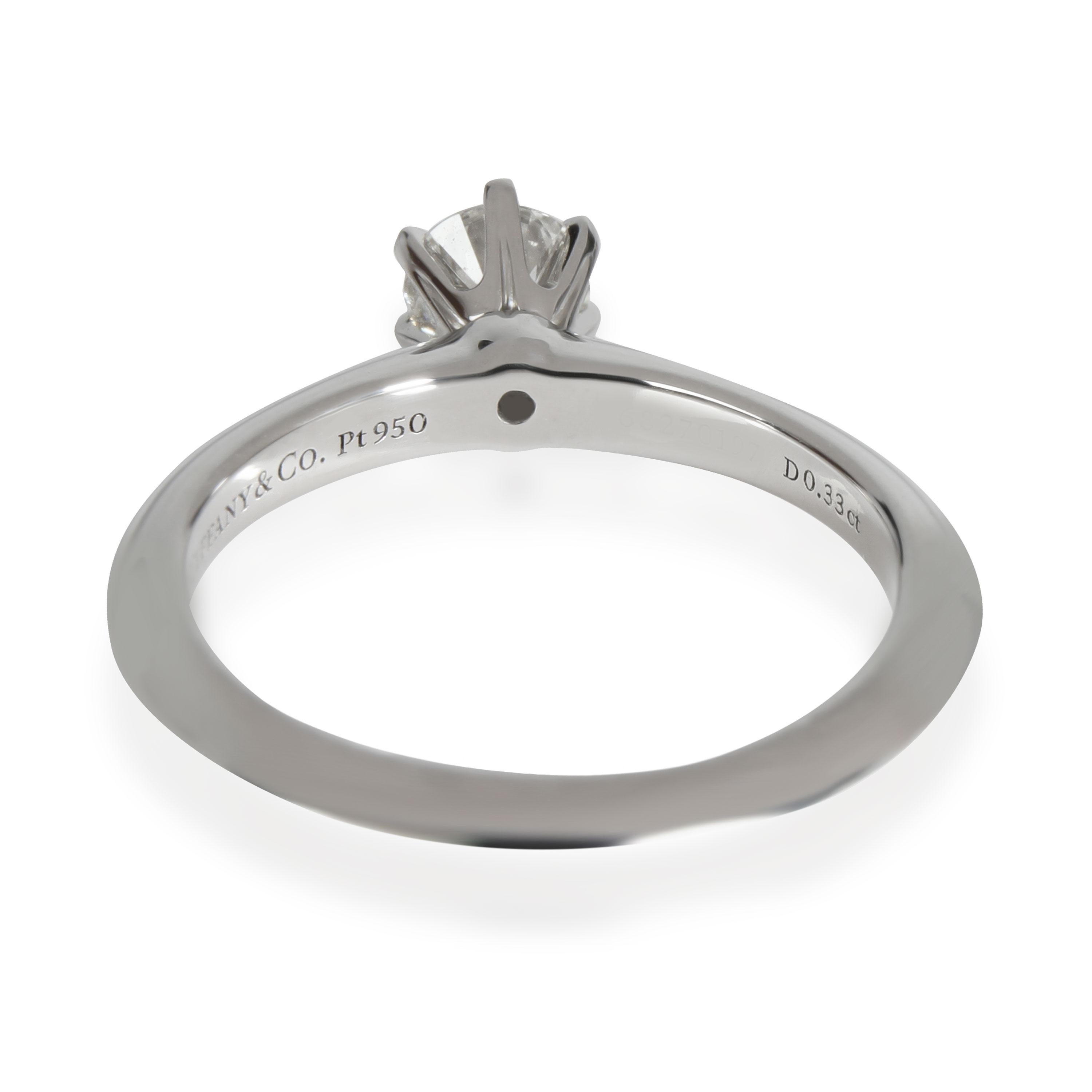 Tiffany & Co. Diamond Engagement Ring in Platinum Platinum I VS1 0.33 CTW

PRIMARY DETAILS
SKU: 112089
Listing Title: Tiffany & Co. Diamond Engagement Ring in Platinum Platinum I VS1 0.33 CTW
Condition Description: Retails for 2830 USD. In excellent
