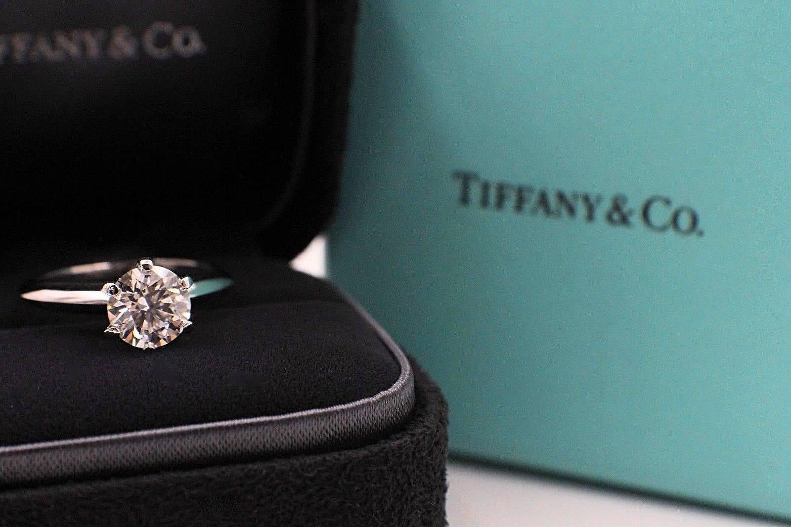 Tiffany & Co. Diamond Engagement Ring Round 1.09 Carat I VS2 2