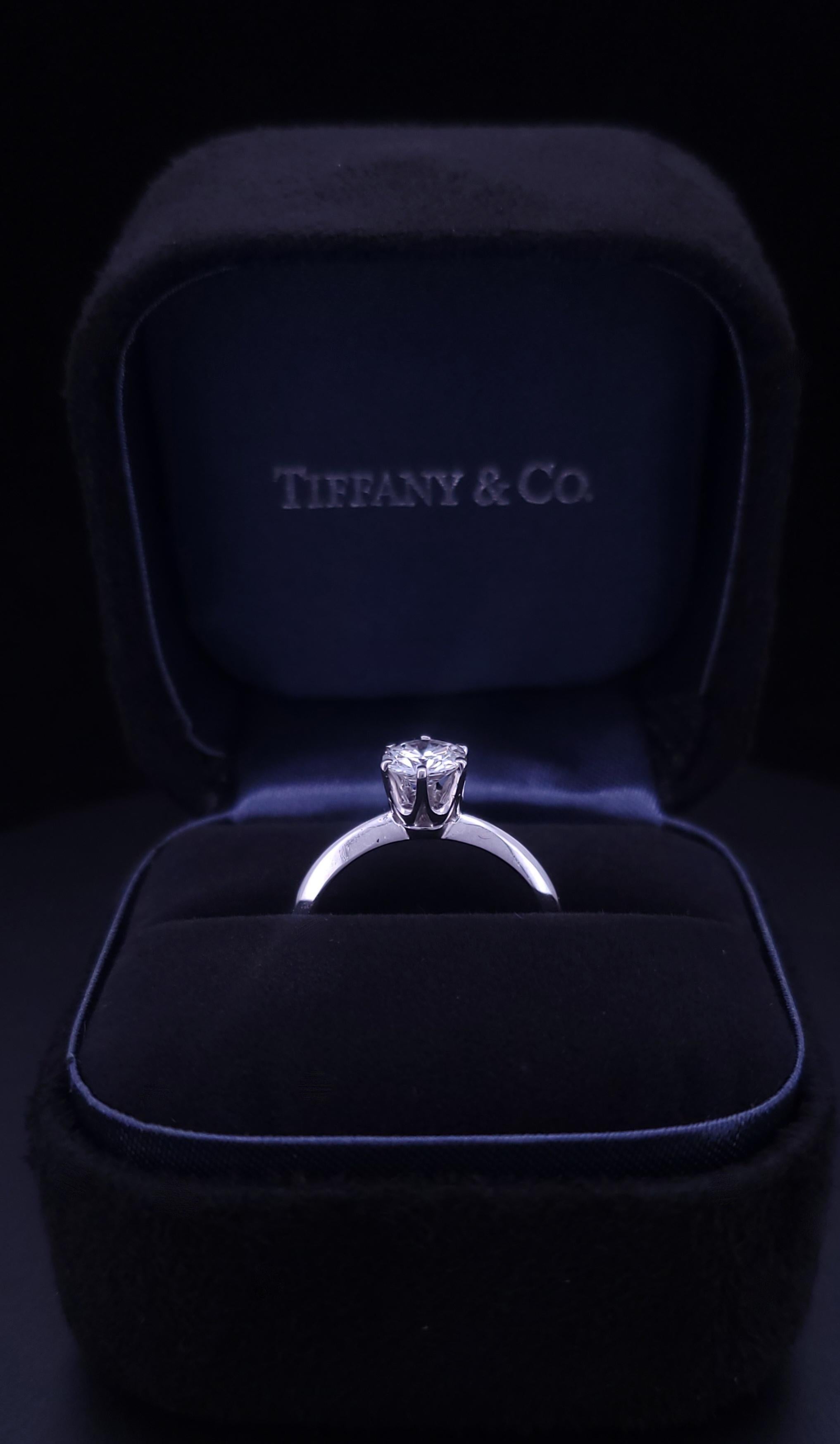 Tiffany & CO Diamond Engagement Ring Size 4.75 en venta 3
