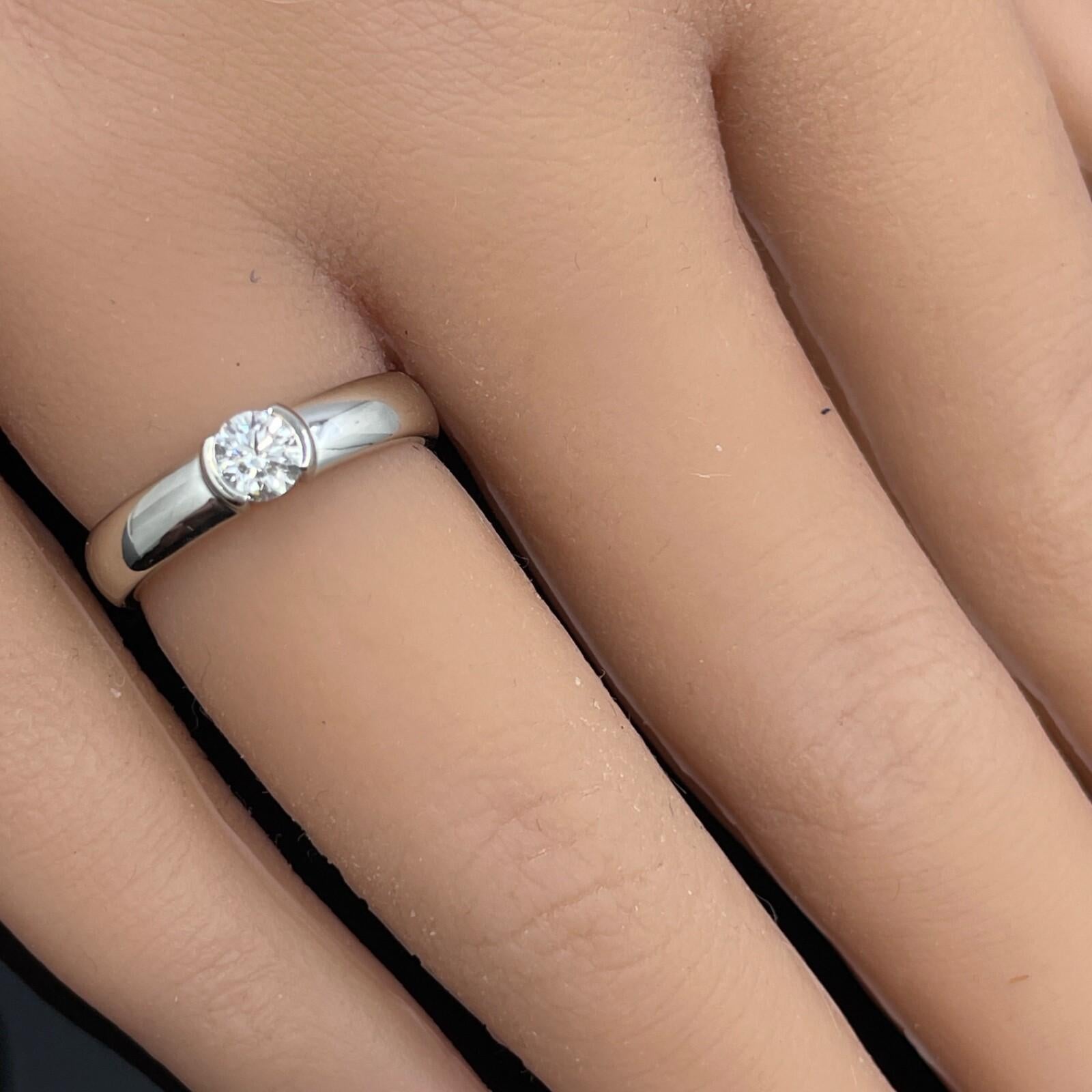 Donna Tiffany & Co. Anello solitario in platino con diamante Etoile da 0,28 ct. in vendita