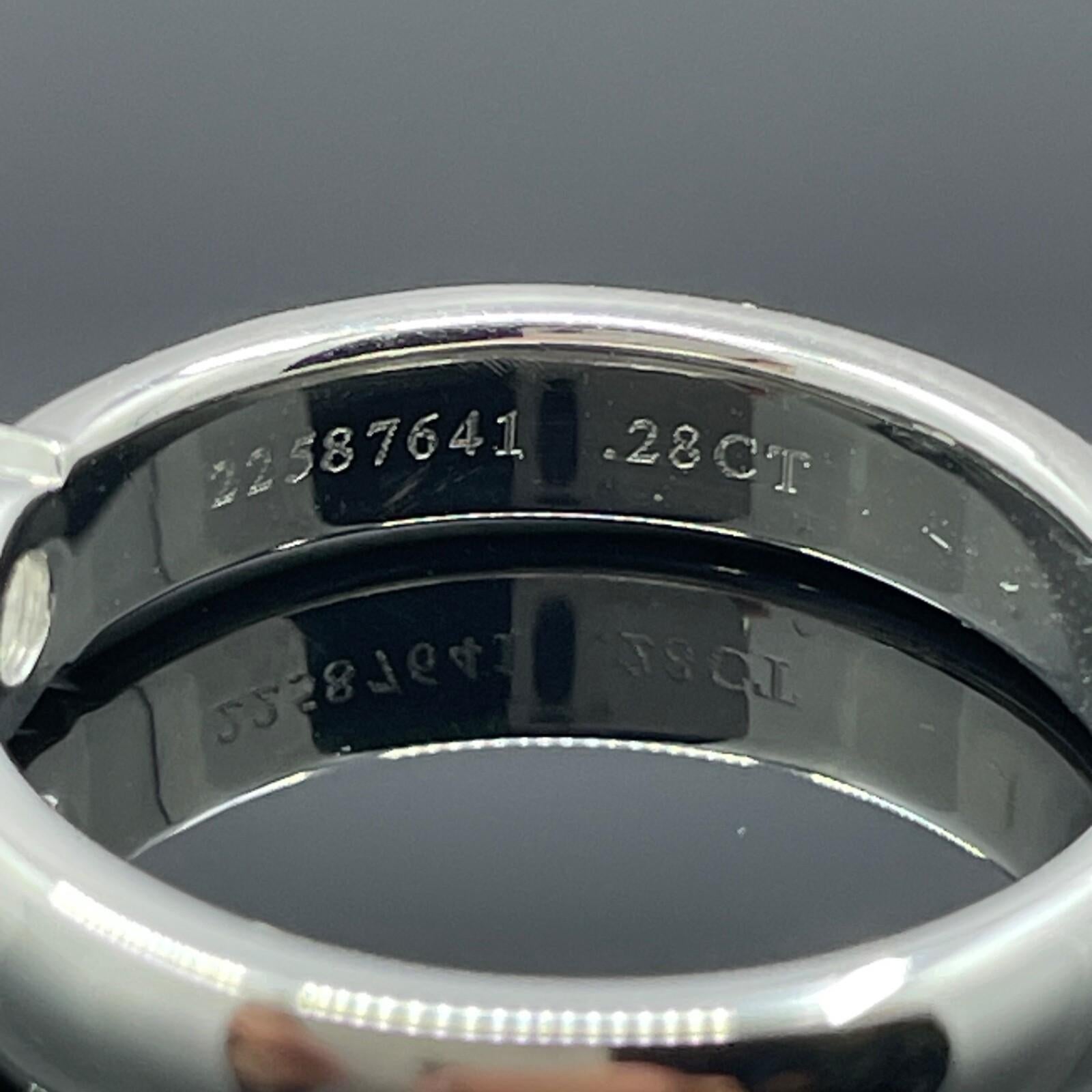 Tiffany & Co. Anello solitario in platino con diamante Etoile da 0,28 ct. in vendita 1