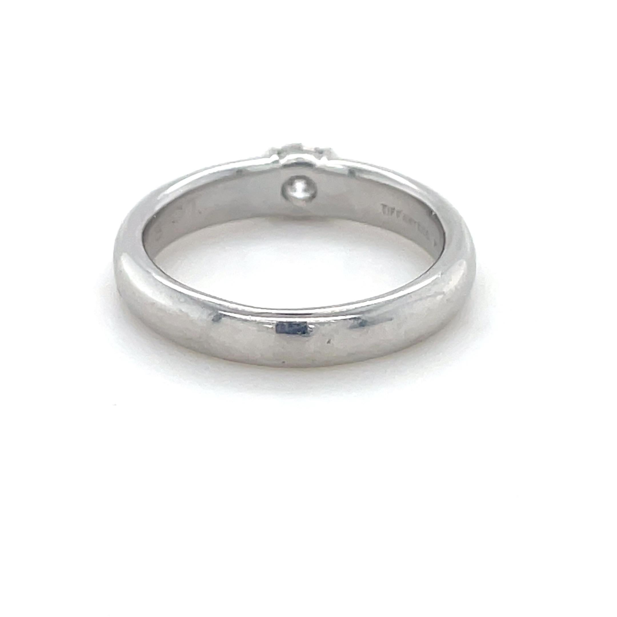 Tiffany & Co., Anillo solitario de diamantes Etoile Moderno en venta