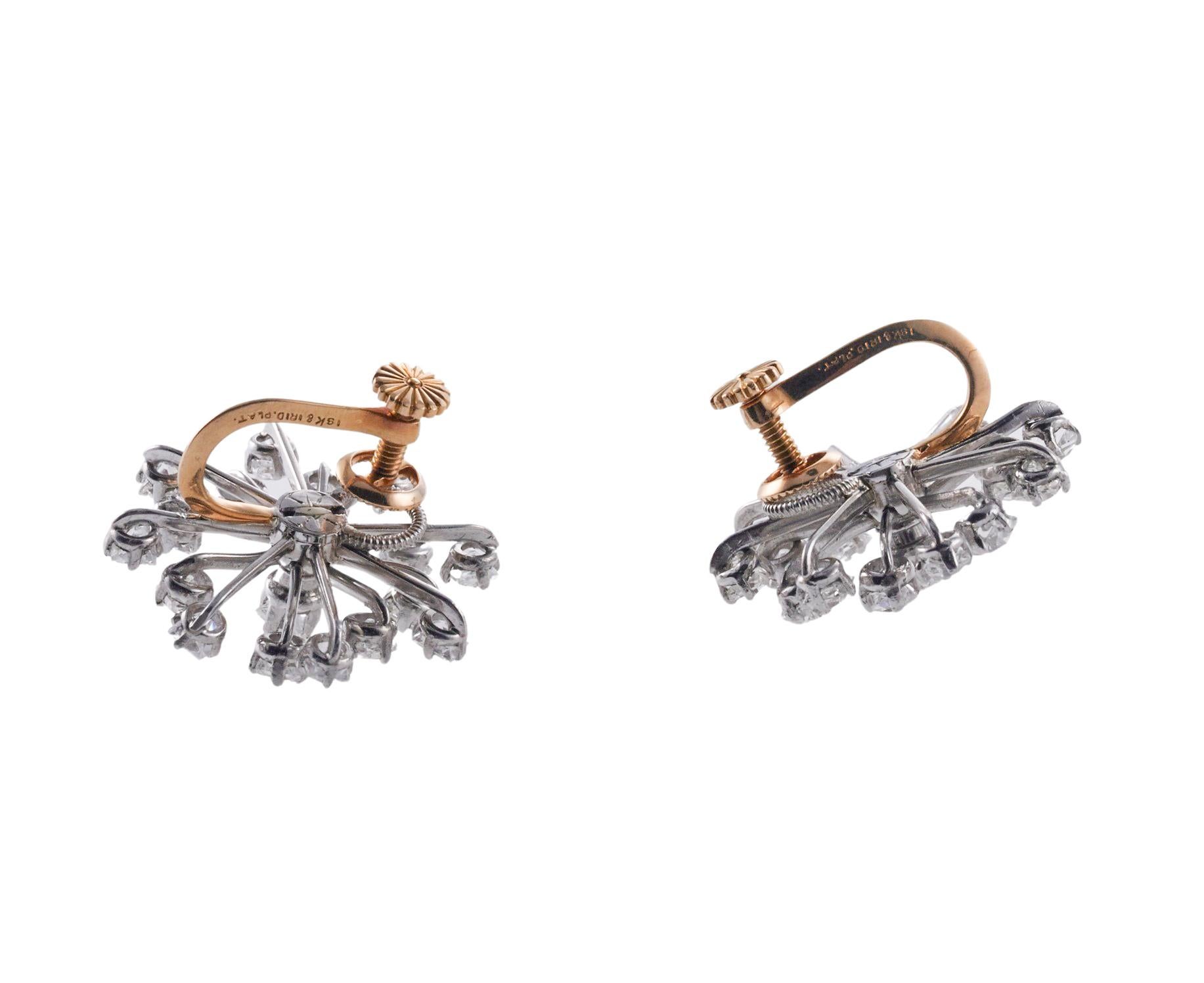 Schneeflocken-Ohrringe von Tiffany & Co aus Gold und Platin mit Diamanten (Carréeschliff) im Angebot