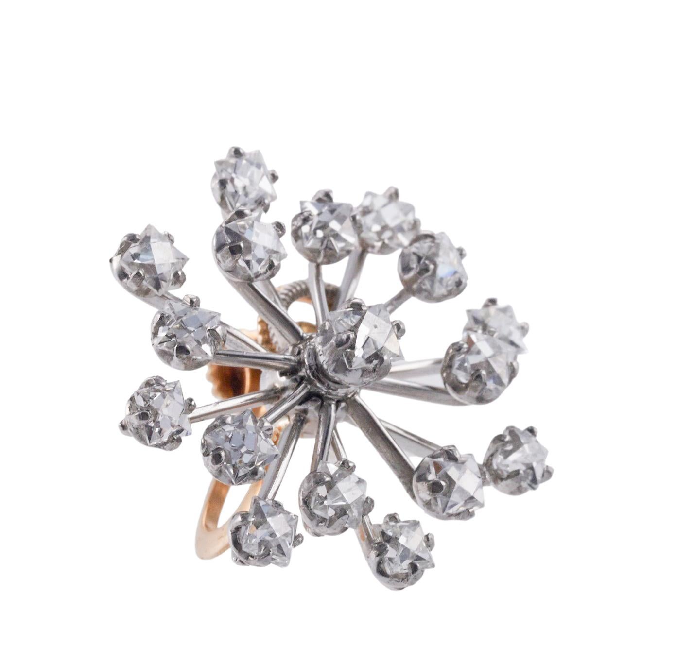Schneeflocken-Ohrringe von Tiffany & Co aus Gold und Platin mit Diamanten im Angebot 1