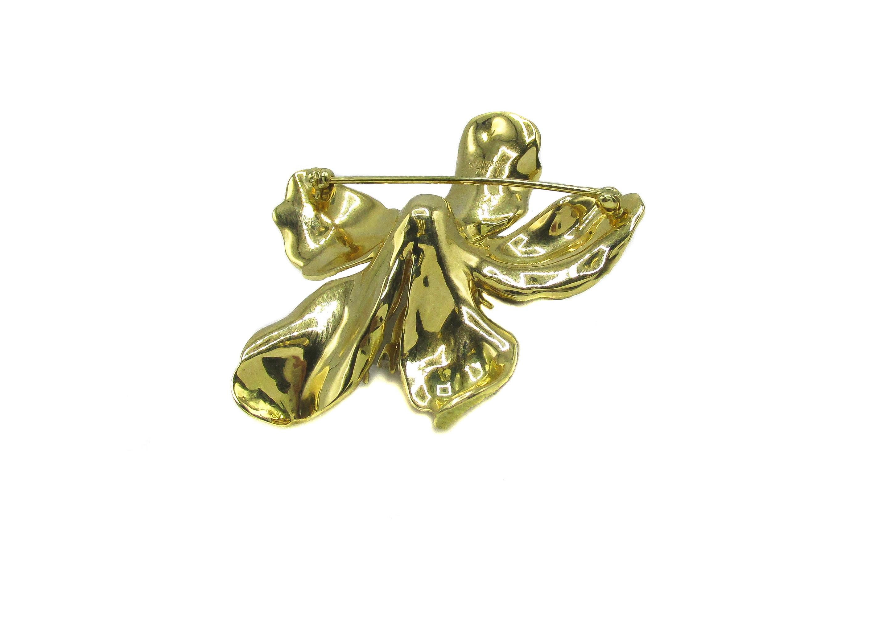 Tiffany & Co. Diamond Gold Flower Brooch im Zustand „Hervorragend“ in New York, NY