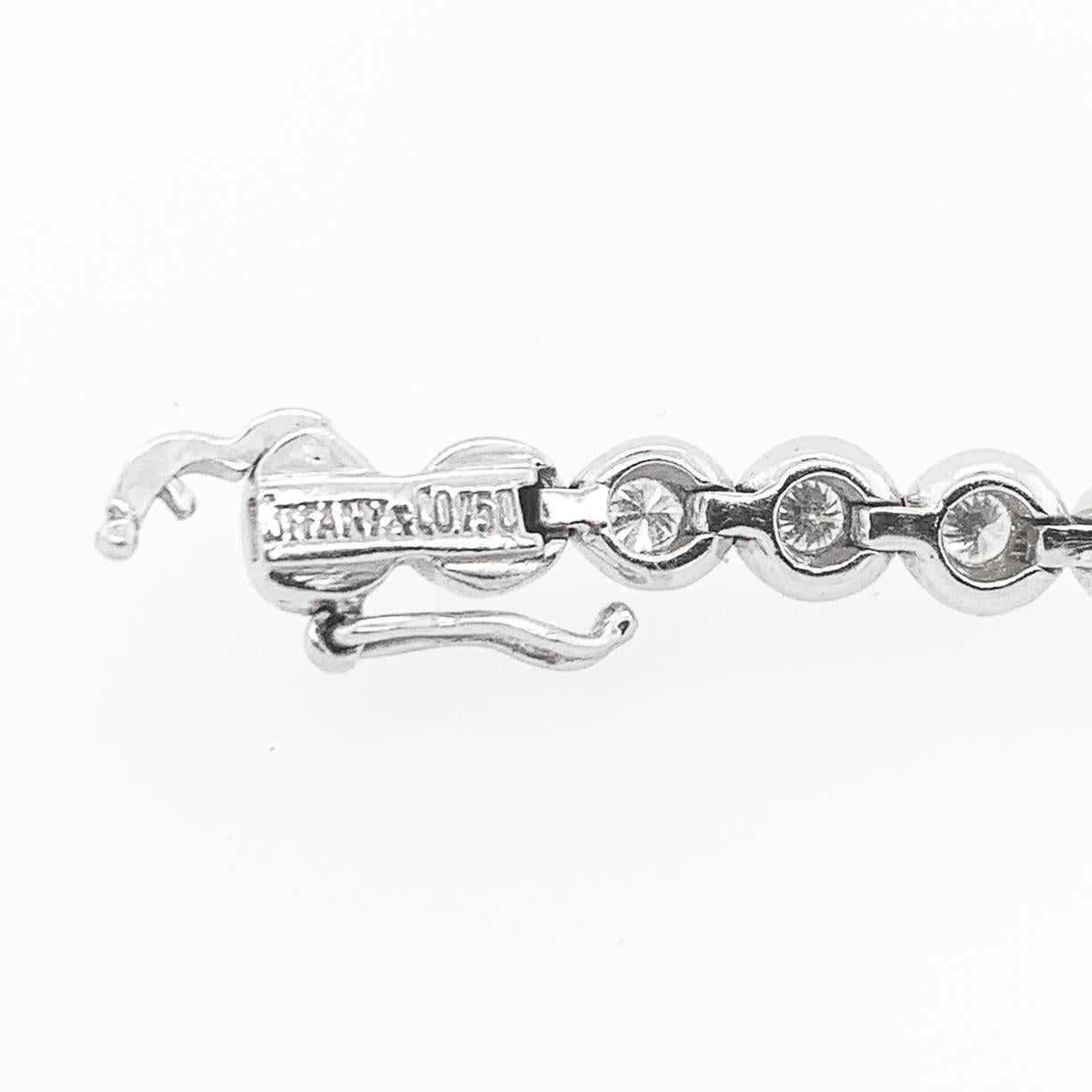 Tiffany & Co. Diamant- Riviere-Armband aus Weißgold mit Diamant im Zustand „Hervorragend“ im Angebot in New York, NY