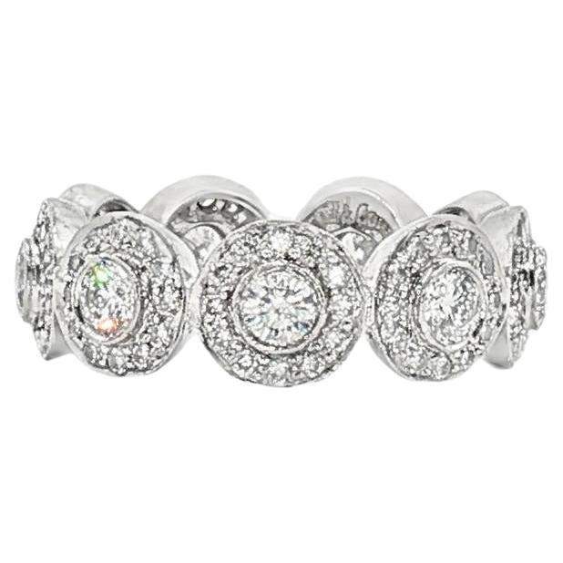 Tiffany & Co. Anneau de mariage éternel en platine avec halo de diamants Sz 4 en vente