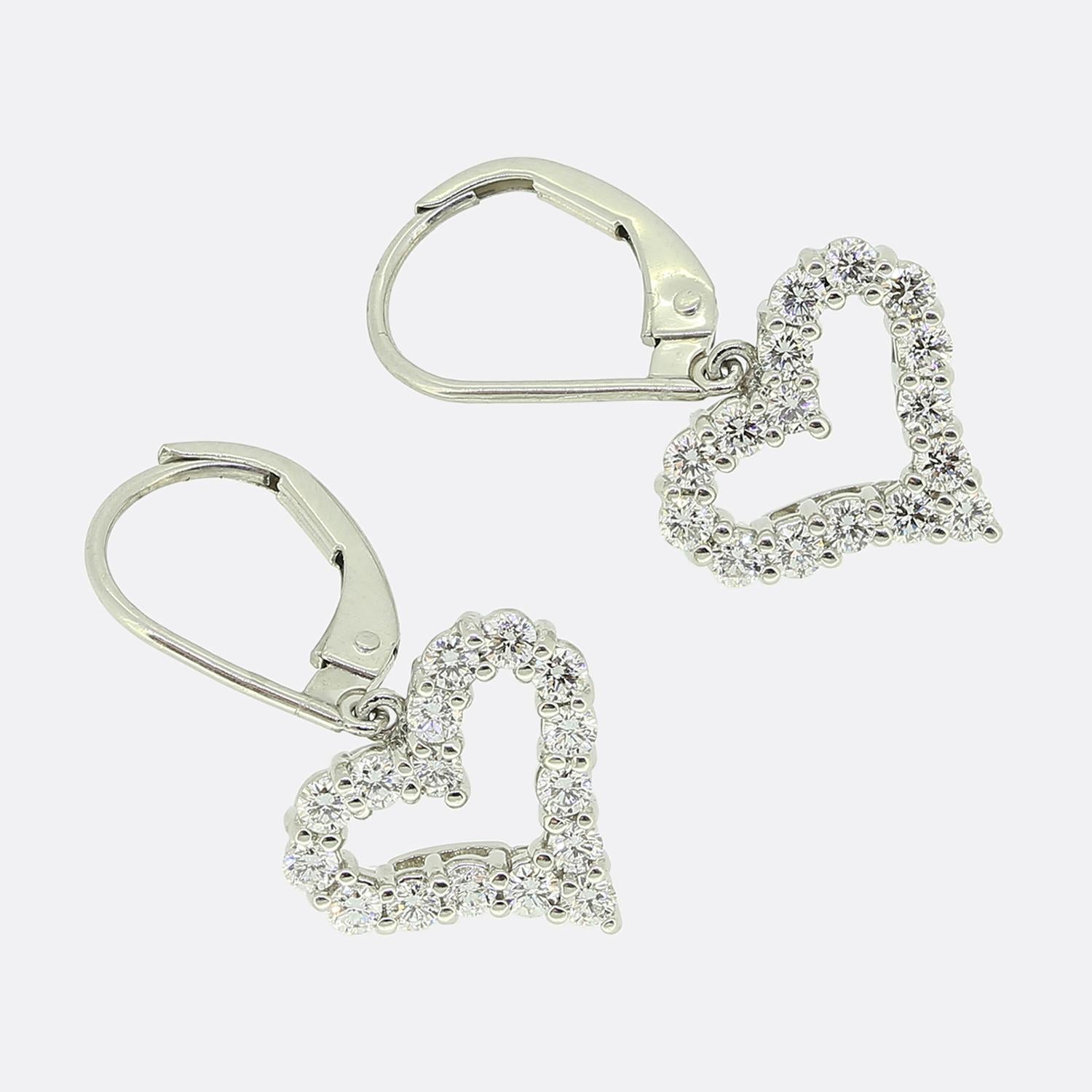 Taille brillant Tiffany & Co. Boucles d'oreilles pendantes en forme de cœur de diamant en vente