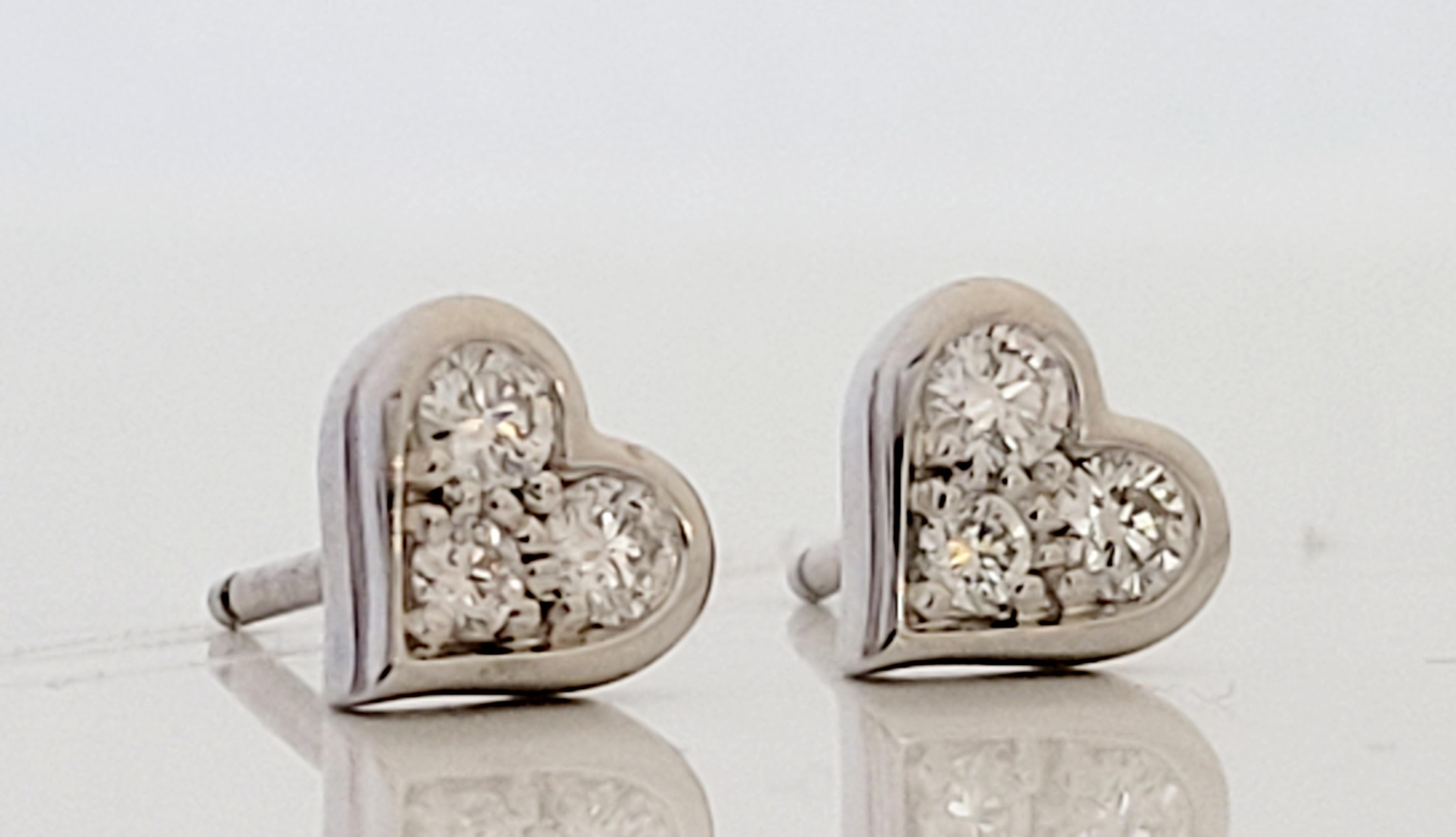 Taille brillant Tiffany & Co. Boucles d'oreilles en platine avec cœur en diamant en vente