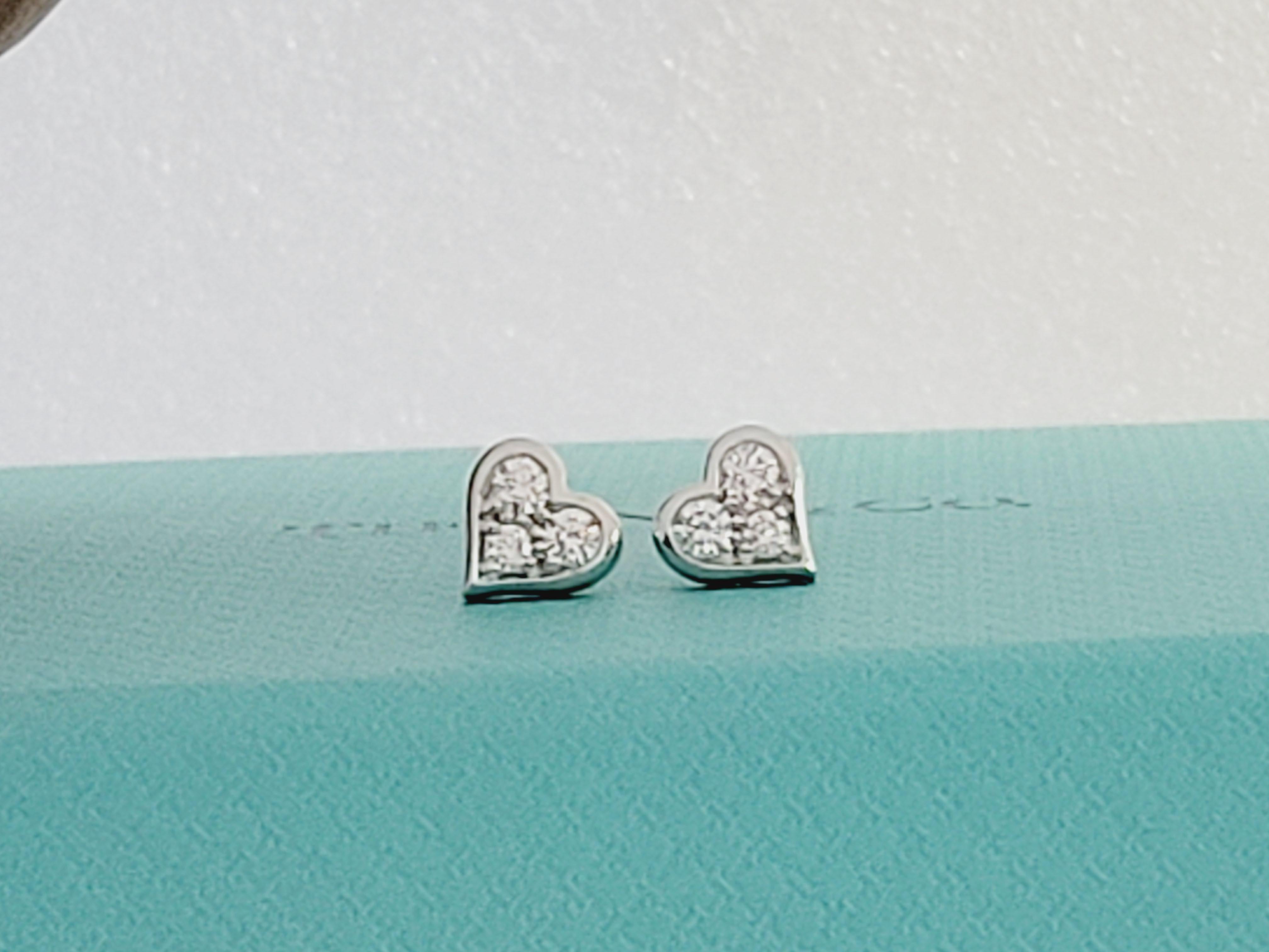 Tiffany & Co. Boucles d'oreilles en platine avec cœur en diamant Neuf - En vente à New York, NY