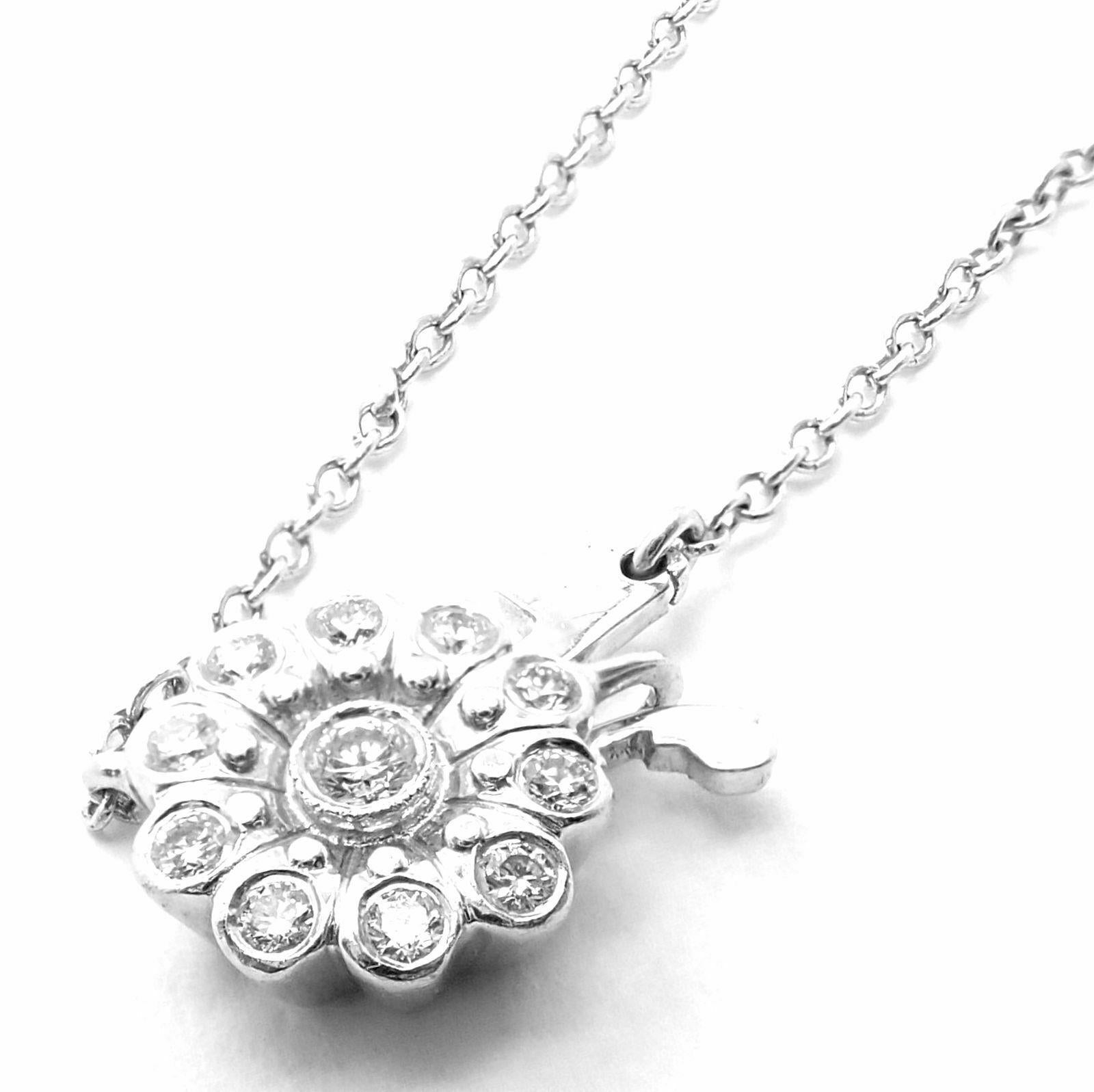 Tiffany & Co. Diamond Large Daisy Flower Platinum Pendant Necklace In Excellent Condition For Sale In Holland, PA