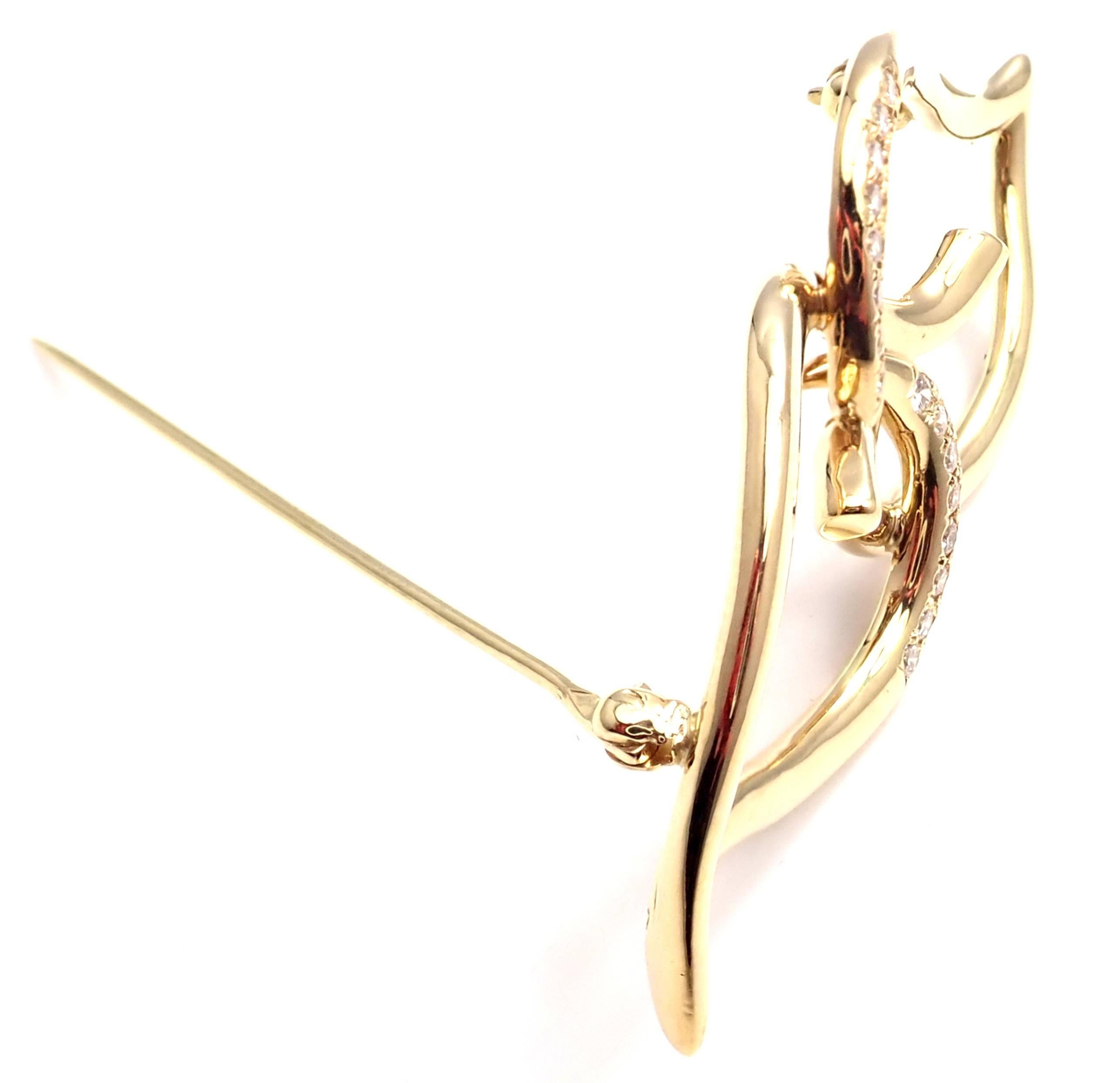 Tiffany & Co. Diamond Leaf Double Heart Yellow Gold Pin Brooch, 1987 In New Condition In Holland, PA