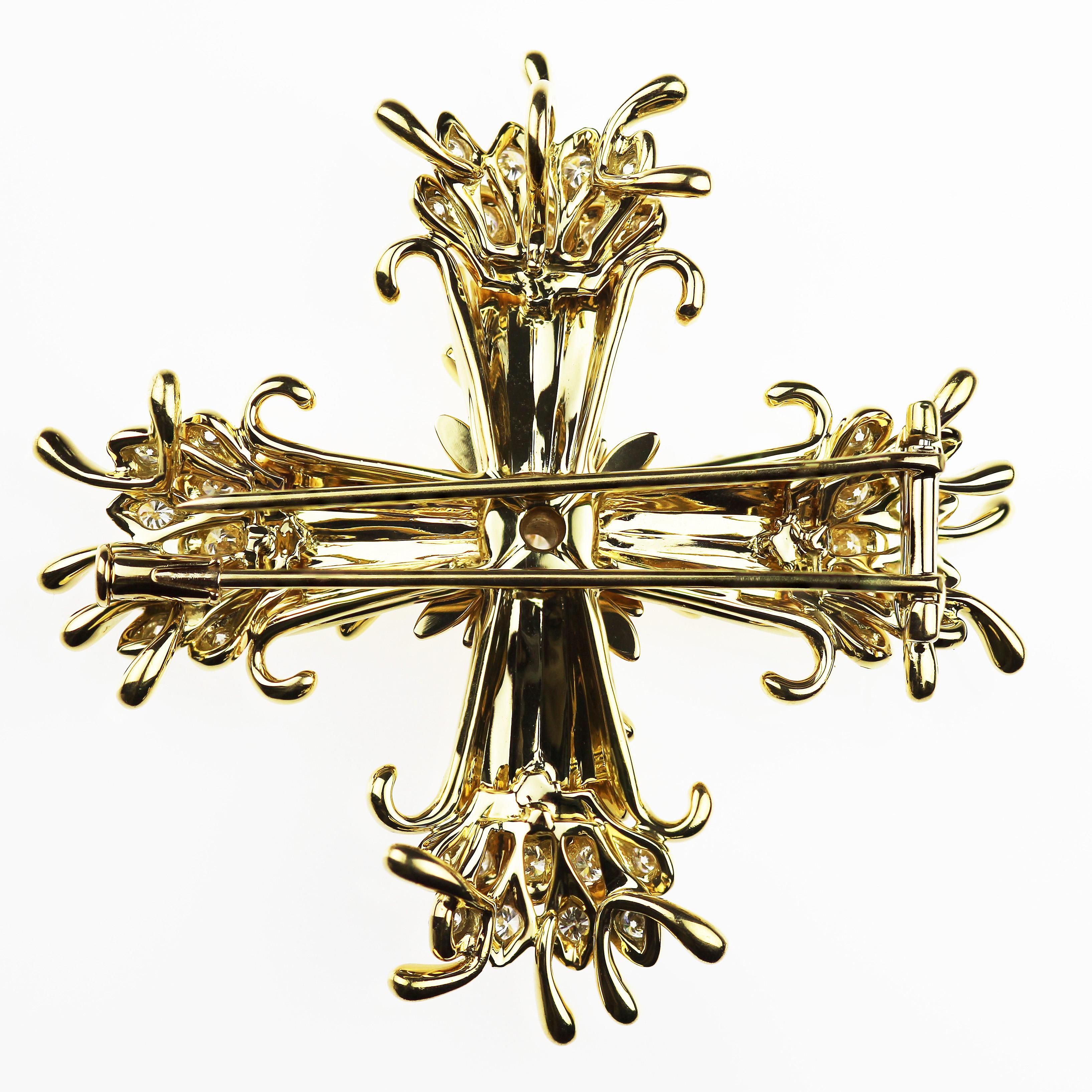 Round Cut Tiffany & Co. Schlumberger Diamond Clip-Brooch/Pendant, 18K Gold Maltese Cross