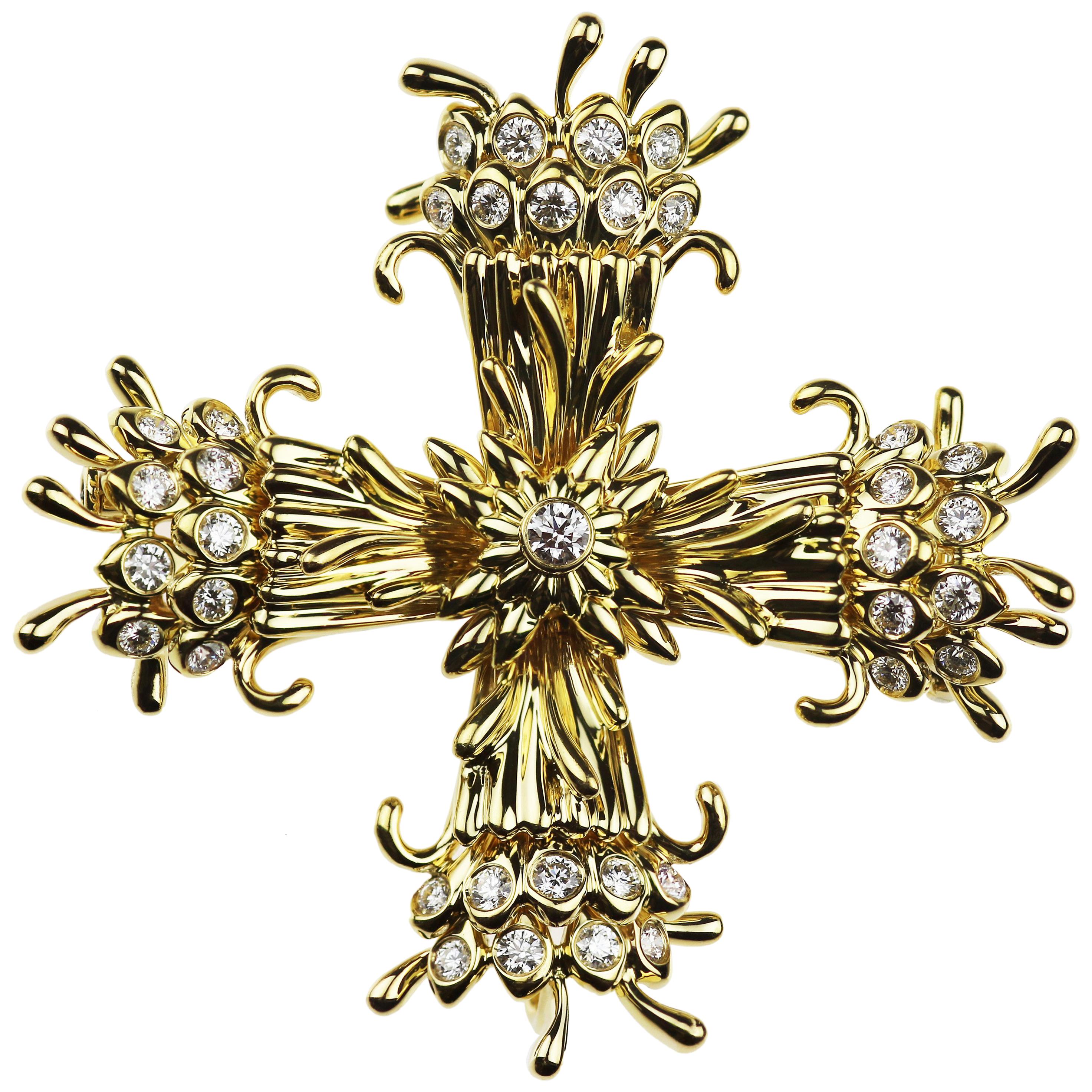 Tiffany & Co. Schlumberger Diamond Clip-Brooch/Pendant, 18K Gold Maltese Cross