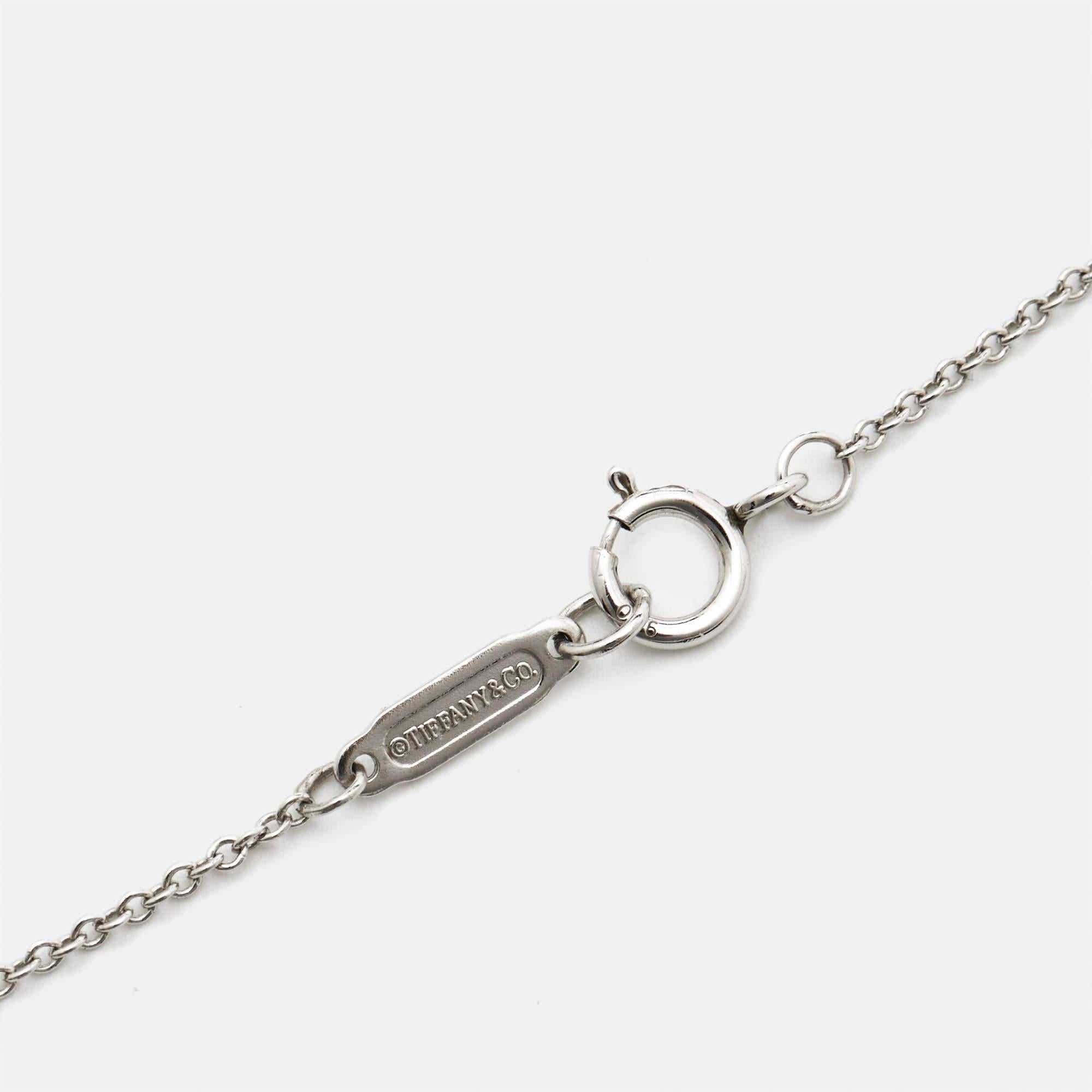 Tiffany & Co. Diamond Oval Key Platinum Pendant Necklace In Good Condition In Dubai, Al Qouz 2