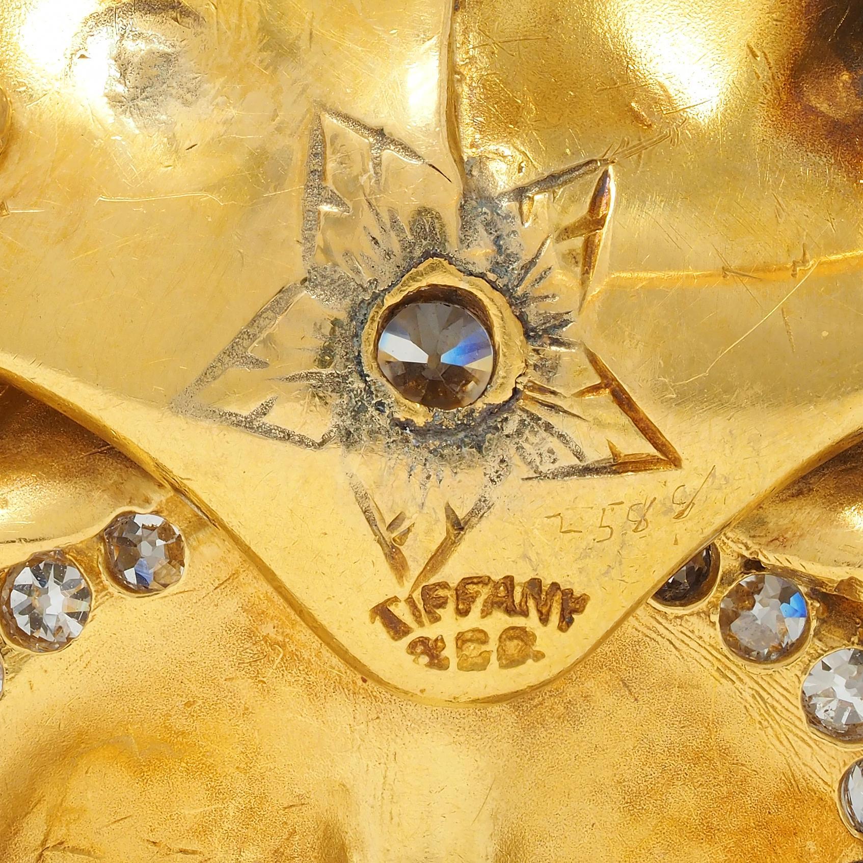 Tiffany & Co. Diamond Pearl Enamel 18 Karat Gold Pansy Flower Antique Brooch For Sale 1