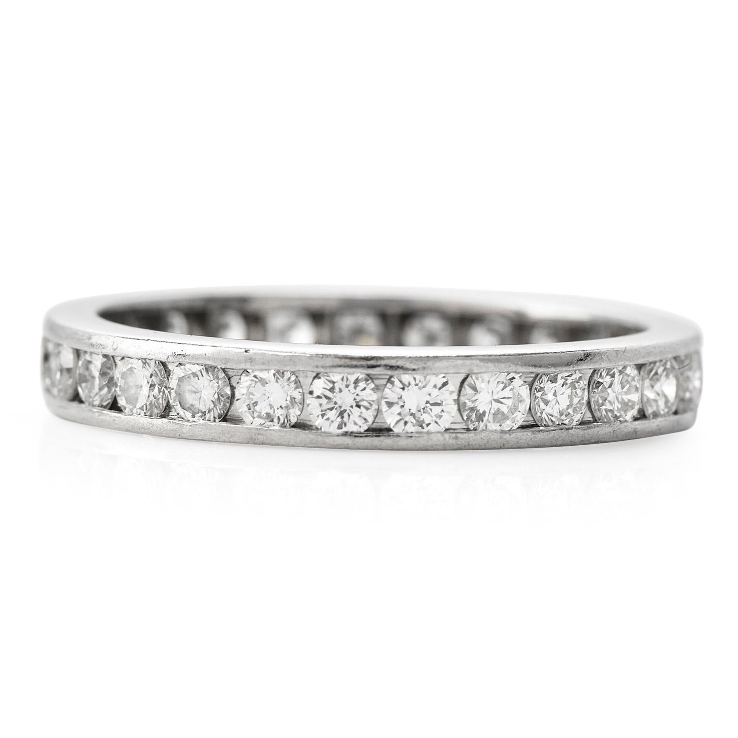  Tiffany & Co Diamond Platinum Designer Eternity Band Ring 

Classic Elegance. These are two words that characterize this exquisite Tiffany & Co Diamond Platinum Designer Eternity Band Ring 

Expertly crafted in solid Platinum, compose by (28)