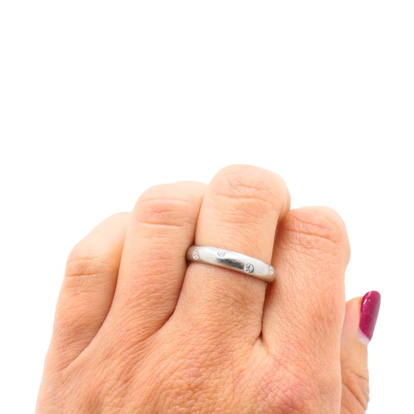 Tiffany & Co. Anillo de Platino con Diamantes Corte redondo en venta