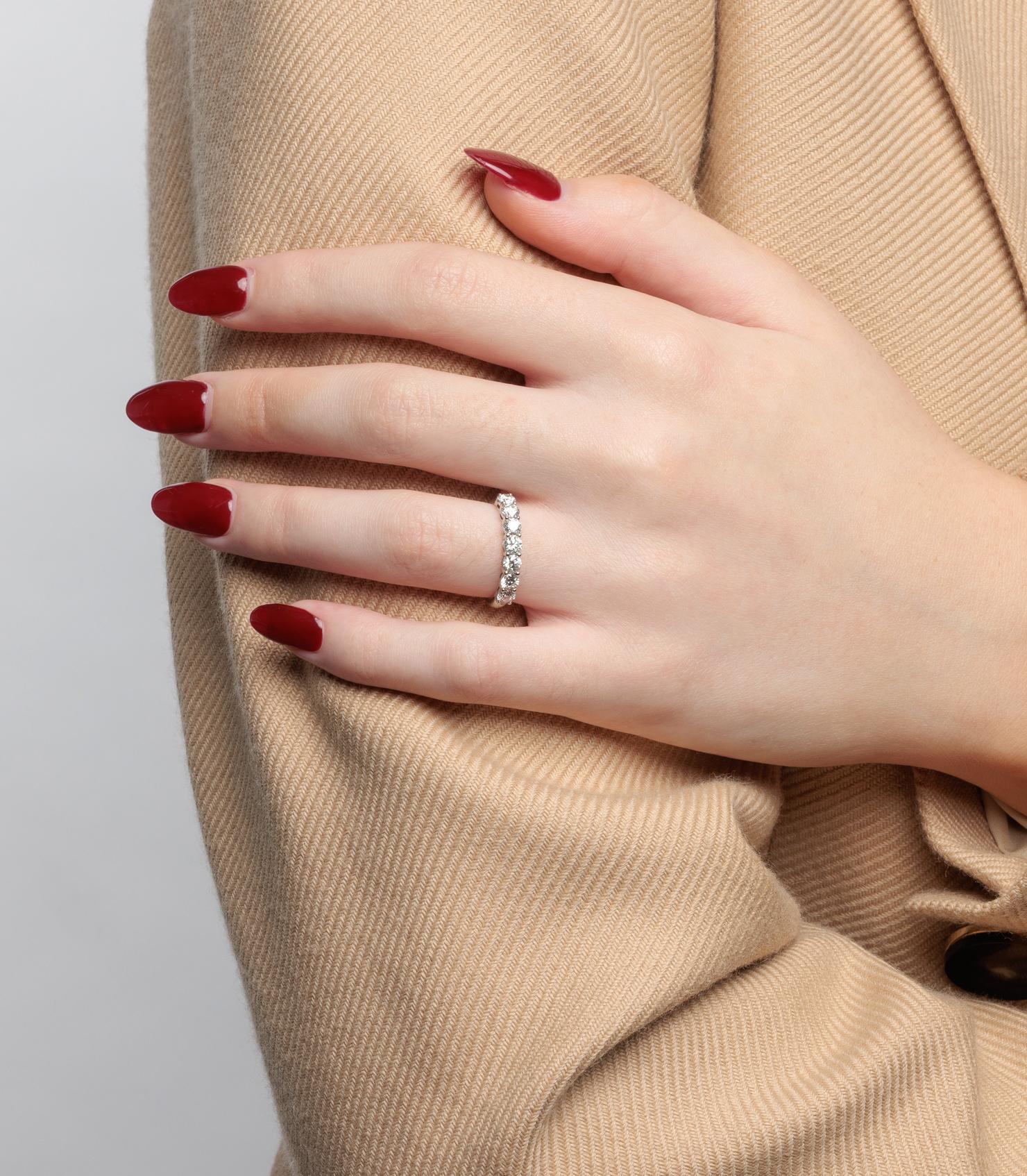 Tiffany & Co. Diamant Platin Forever Halbdiamantring

Details zum Produkt
Xupes Ref: J1585
Marke: Tiffany & Co.
Modell: Forever Halbdiamantring
Art: Ring
UVP: £9.850
MATERIAL(e): Platin
Edelstein: 7
UK Ringgröße: L
EU Ringgröße: 51
US Ringgröße: 5