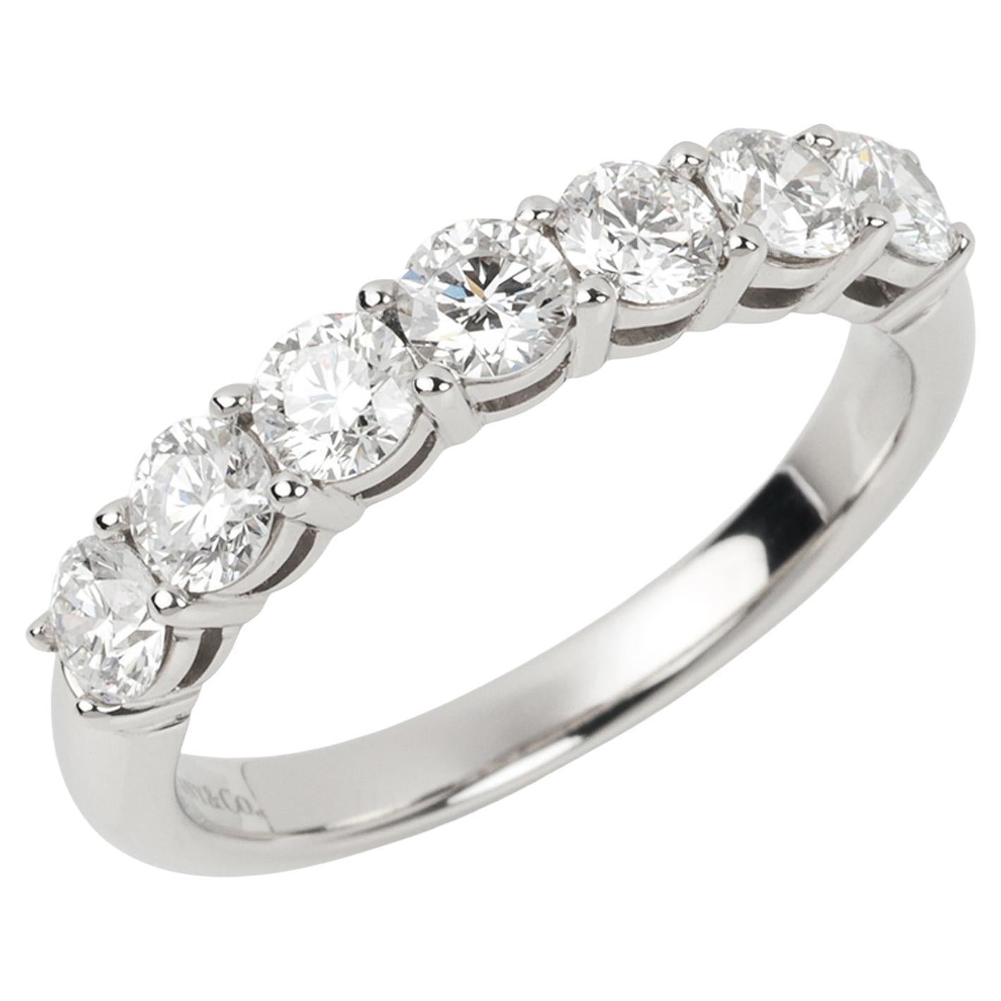 Tiffany 
Co. Anello con mezzo diamante in platino Forever