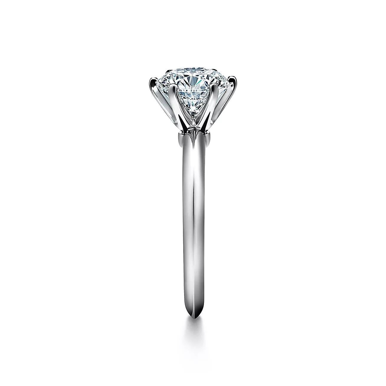 Taille ronde Tiffany & Co. Bague en platine et diamants