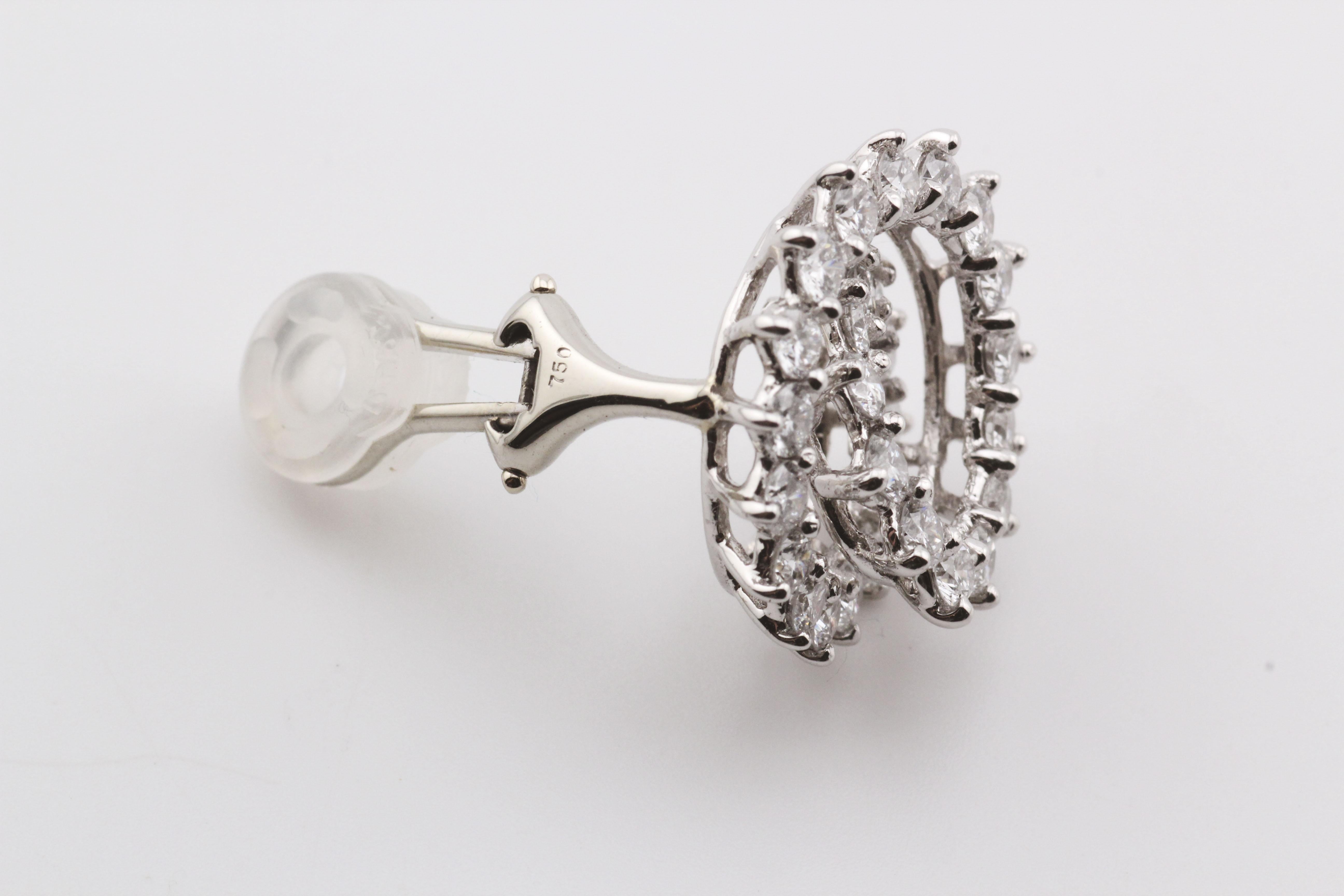 De las mujeres Tiffany & Co. Diamond Platinum Swirl Earrings en venta