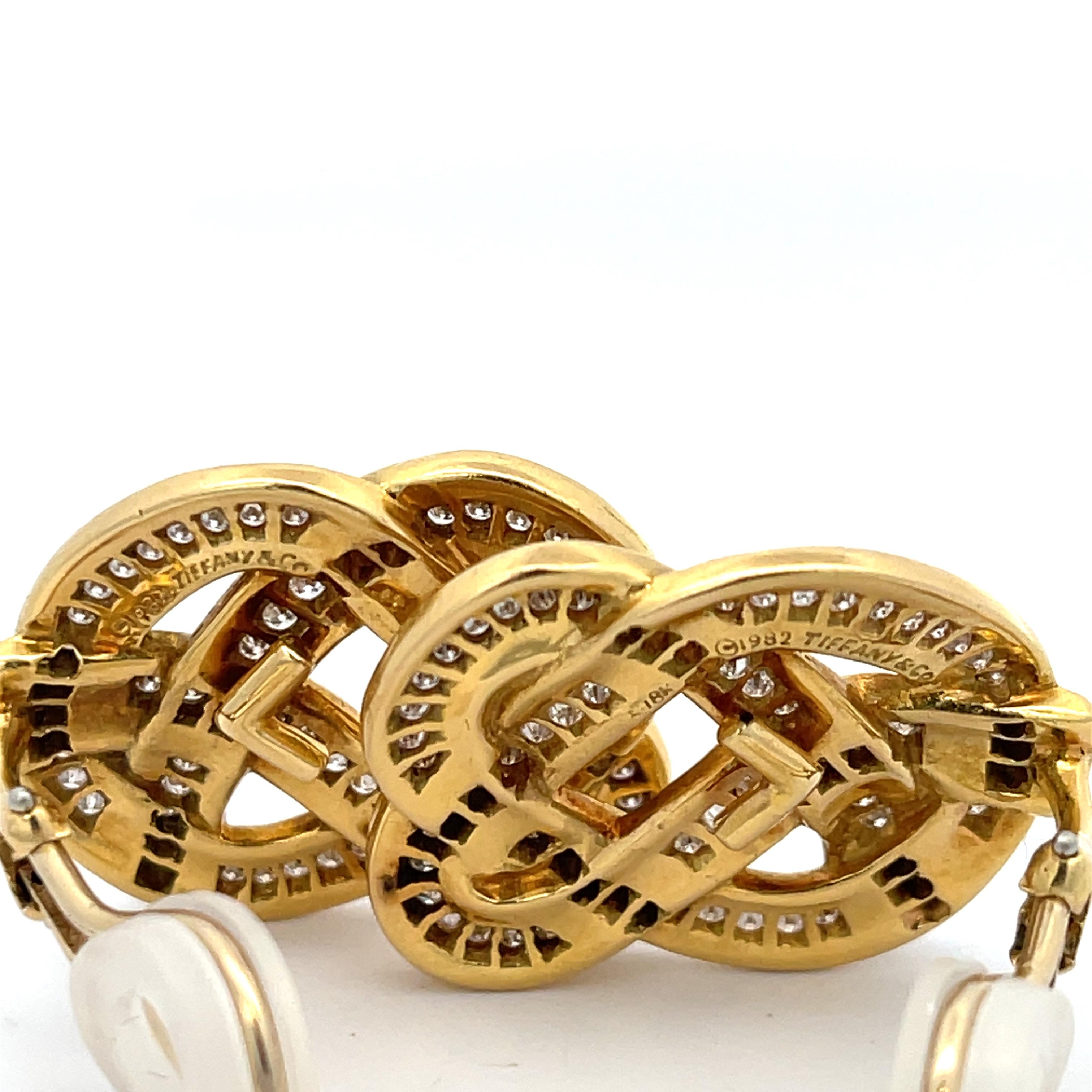 Tiffany & Co. Diamant-Ohrringe mit Brezel aus 18 Karat Gelbgold im Zustand „Hervorragend“ im Angebot in Dallas, TX