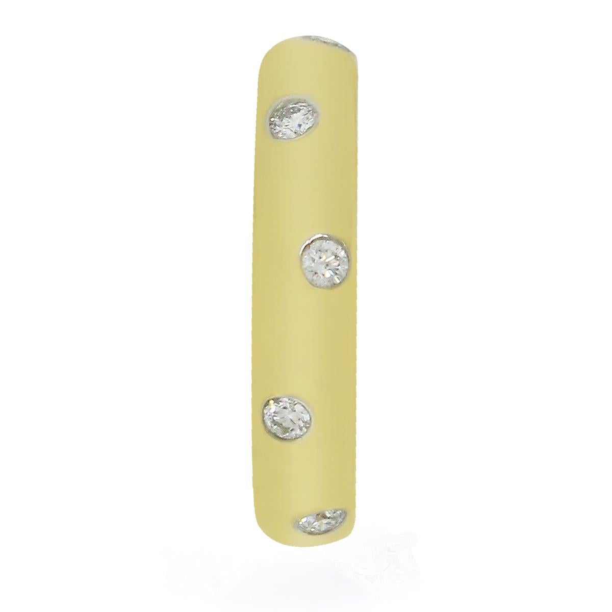 Brand: Tiffany & Co.
Material: 18k Yellow Gold
Diamond Details: Approximately 0.22ct diamonds. Diamonds are H/G in color and VS1-VS2 in clarity.
Ring Size: 6
Total Weight: 4.8g (3.1dwt)
Measurements: 0.79