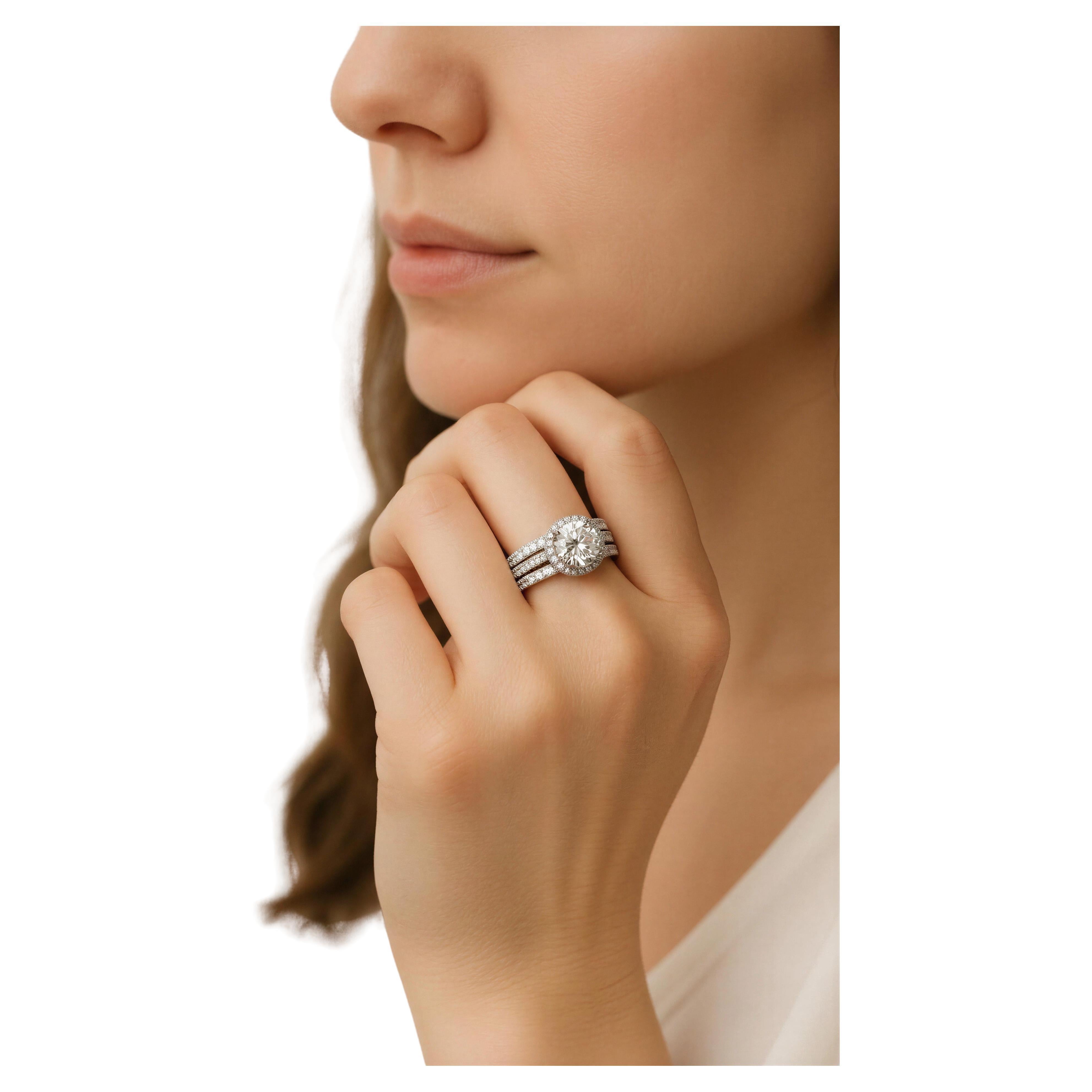 Anillo de diamantes Tiffany 
Co Anillo Soleste de platino, bandas Dia a juego y banda para caballero en venta