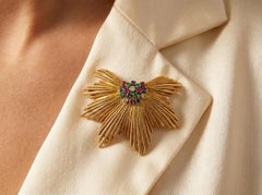 Tiffany & Co. Broche en or jaune 18 carats diamant rubis saphir émeraude