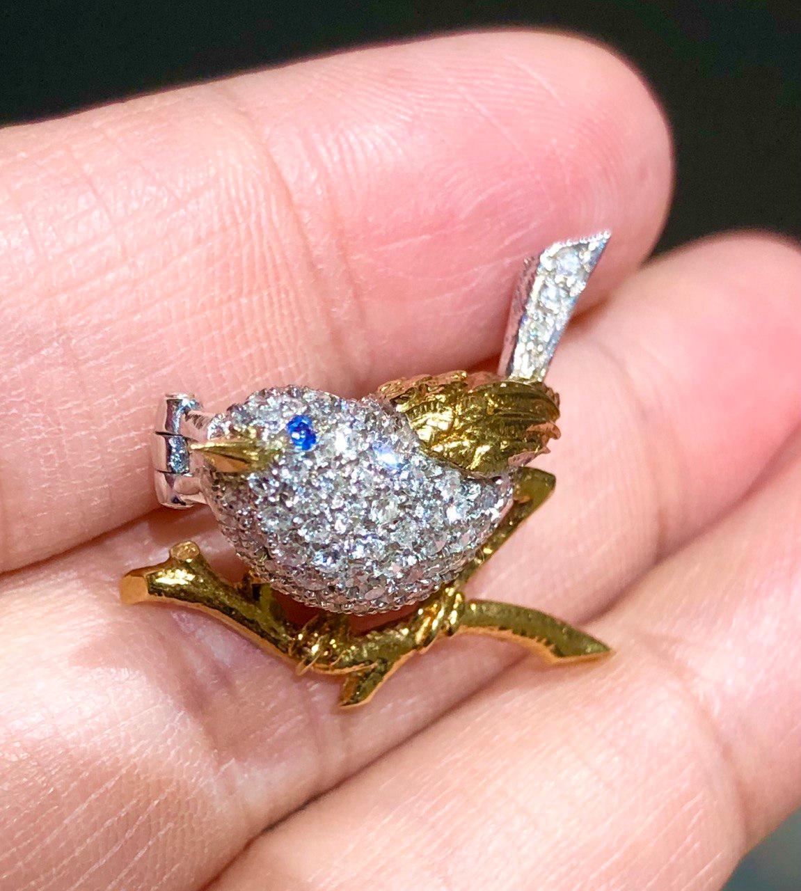 Round Cut Tiffany & Co. Diamond Sapphire 18 Karat Gold Bird Brooch