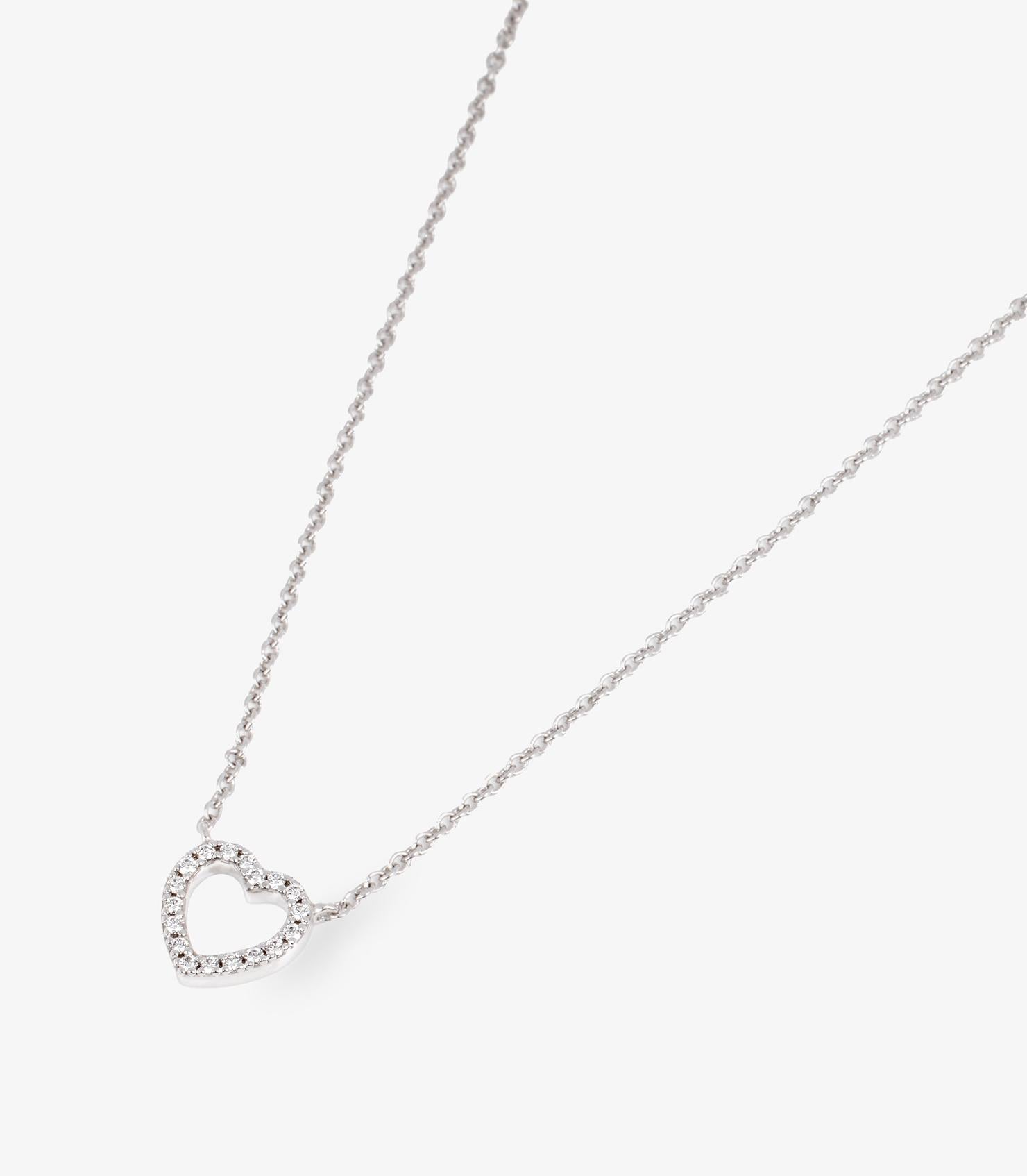 Taille ronde Tiffany & Co. Pendentif Mini Metro Heart en or blanc 18ct serti de diamants en vente