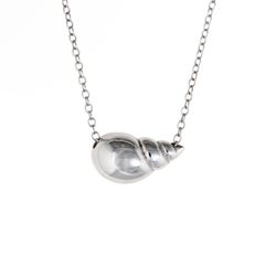 Tiffany & Co. Diamond Shell Necklace 18 Karat Gold Estate Fine Jewelry Pre Owned