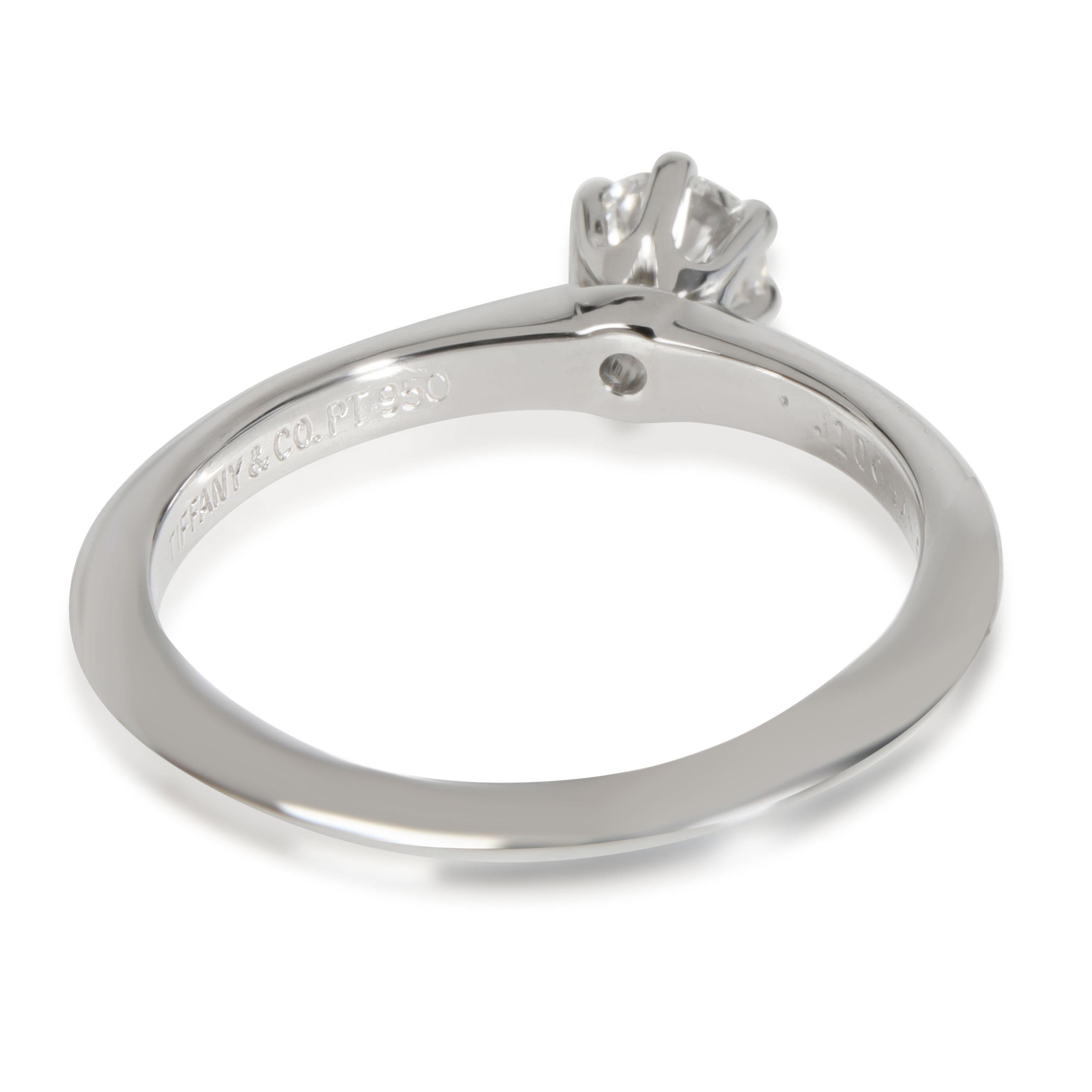 Tiffany & Co. Diamond Solitaire Engagement Ring in Platinum E VS1 0.24 CTW

PRIMARY DETAILS
SKU: 112752
Listing Title: Tiffany & Co. Diamond Solitaire Engagement Ring in Platinum E VS1 0.24 CTW
Condition Description: Retails for 2340 USD. In