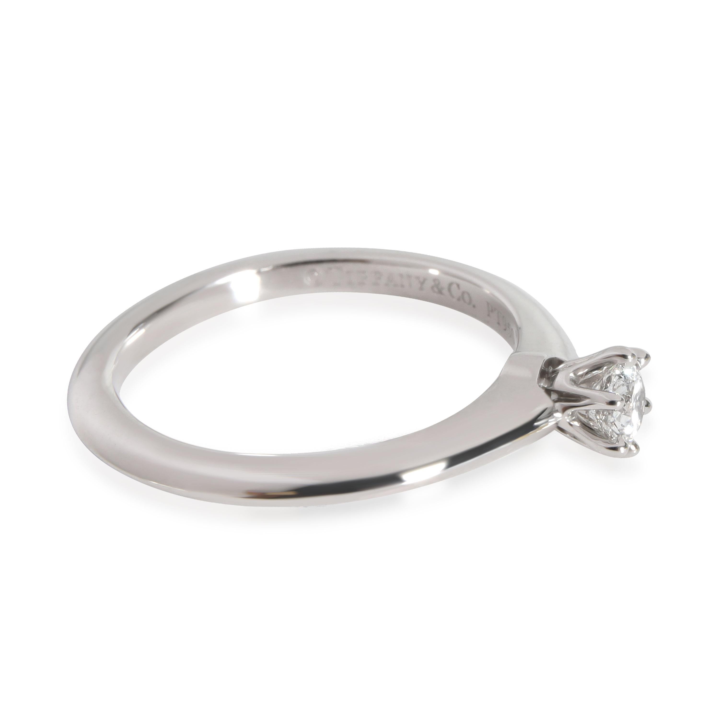 Tiffany & Co. Diamond Solitaire Engagement Ring in Platinum G VS1 0.21 CTW In Excellent Condition In New York, NY