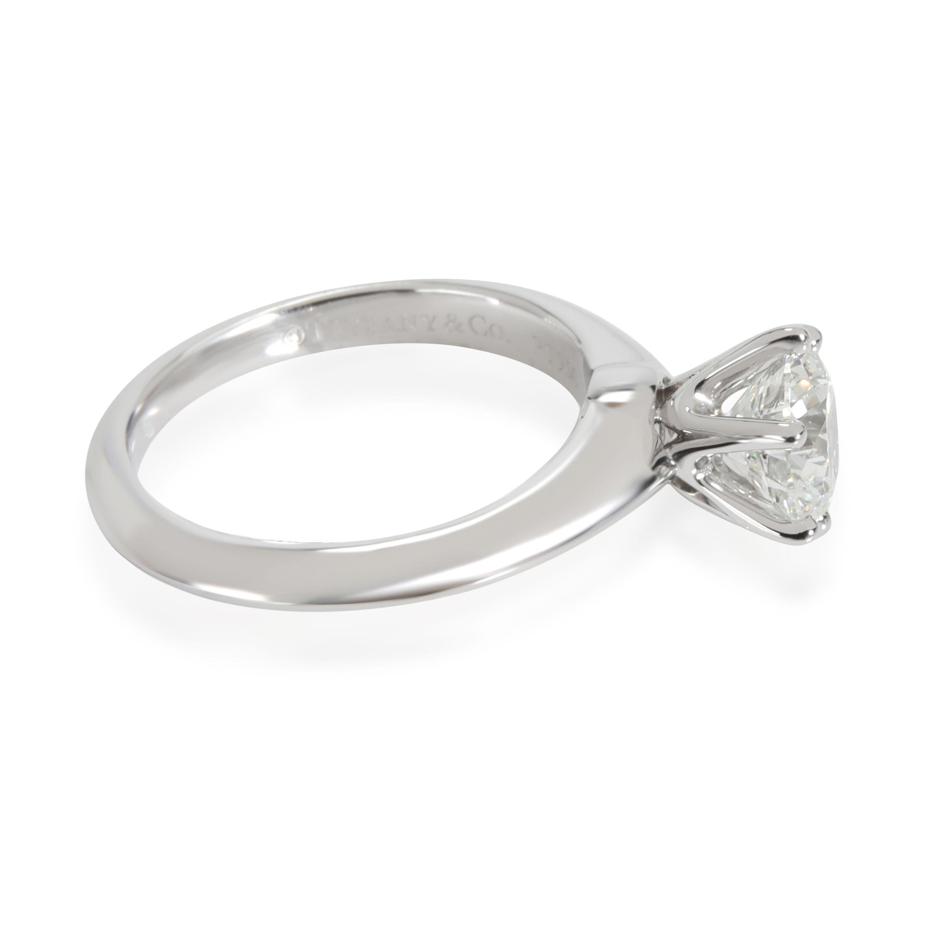 Tiffany & Co. Diamond Solitaire Engagement Ring in Platinum H VS1 1.04 CTW In Excellent Condition For Sale In New York, NY