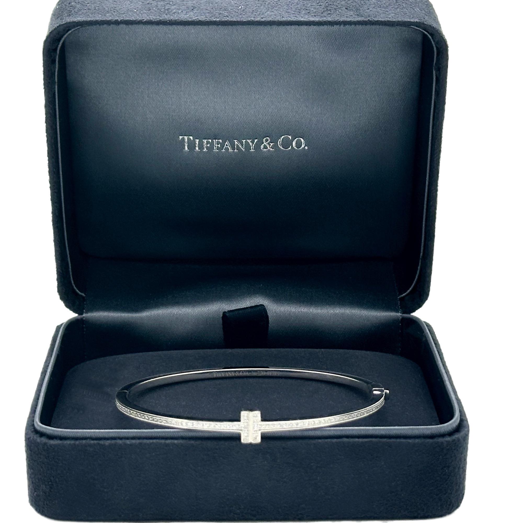 Tiffany & Co. Diamond T Hinged Wire Bangle 18kt White Gold In Excellent Condition For Sale In San Diego, CA