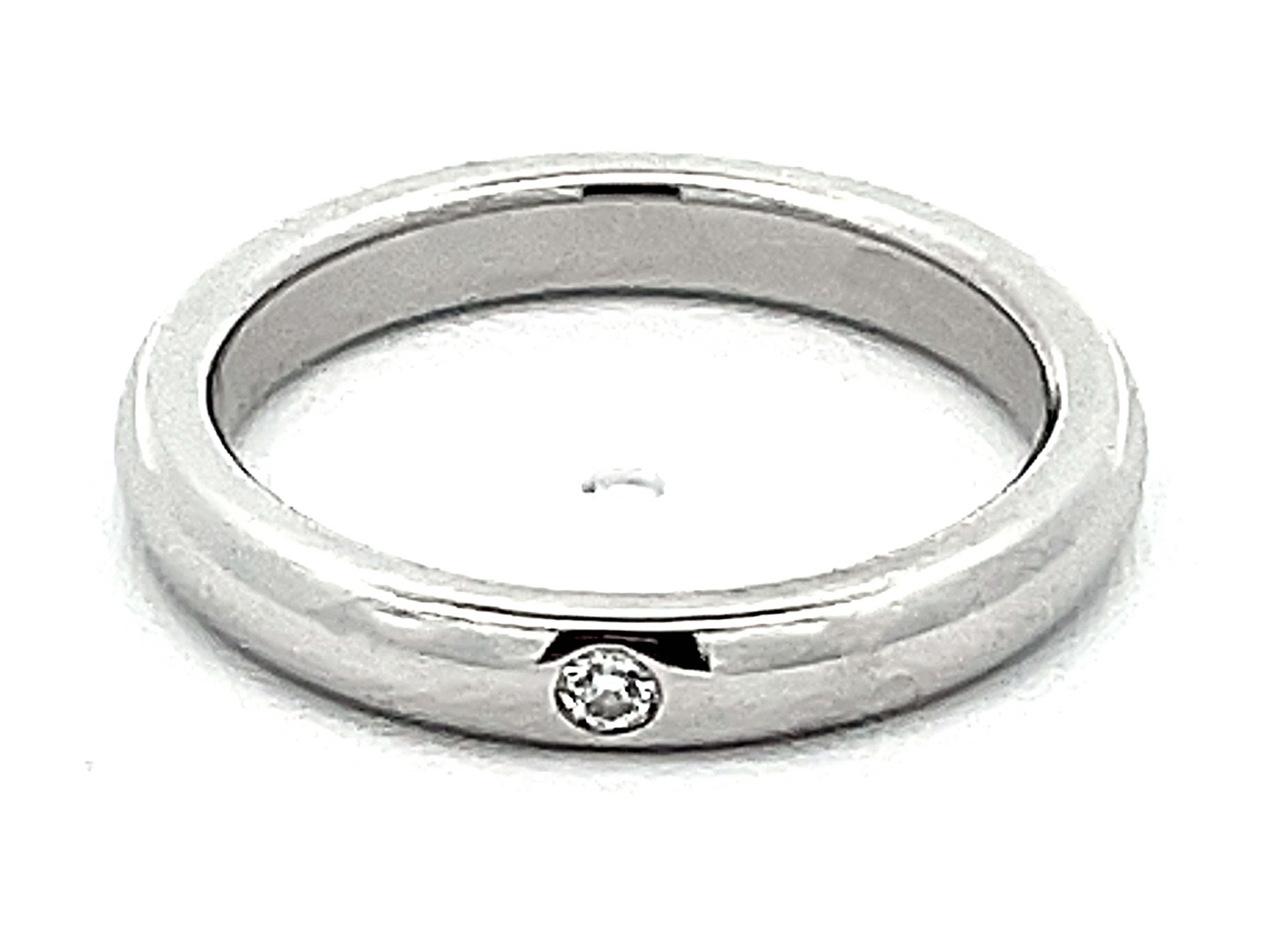Tiffany & Co. Diamond Wedding Band Ring in Platinum In Excellent Condition For Sale In Honolulu, HI