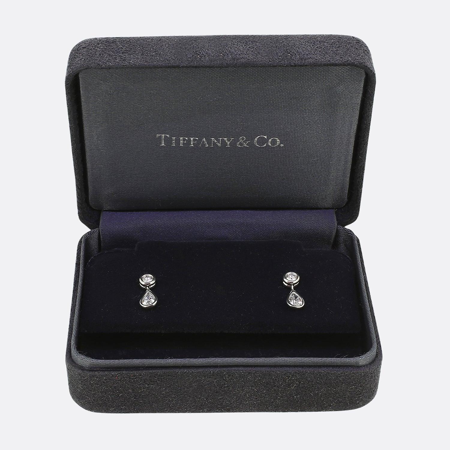 Taglio brillante Tiffany & Co. Orecchini con diamanti a metro in vendita