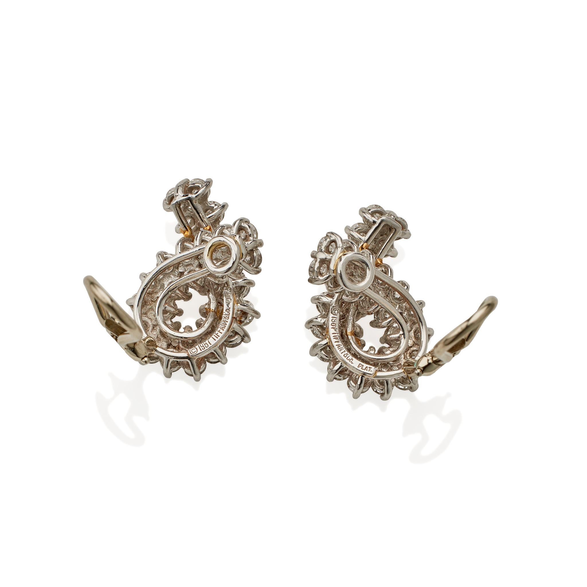 Tiffany & Co. „Diamonds of Tiffany“ Platin- und Diamant-Ohrringe „Loop“ für Damen oder Herren im Angebot