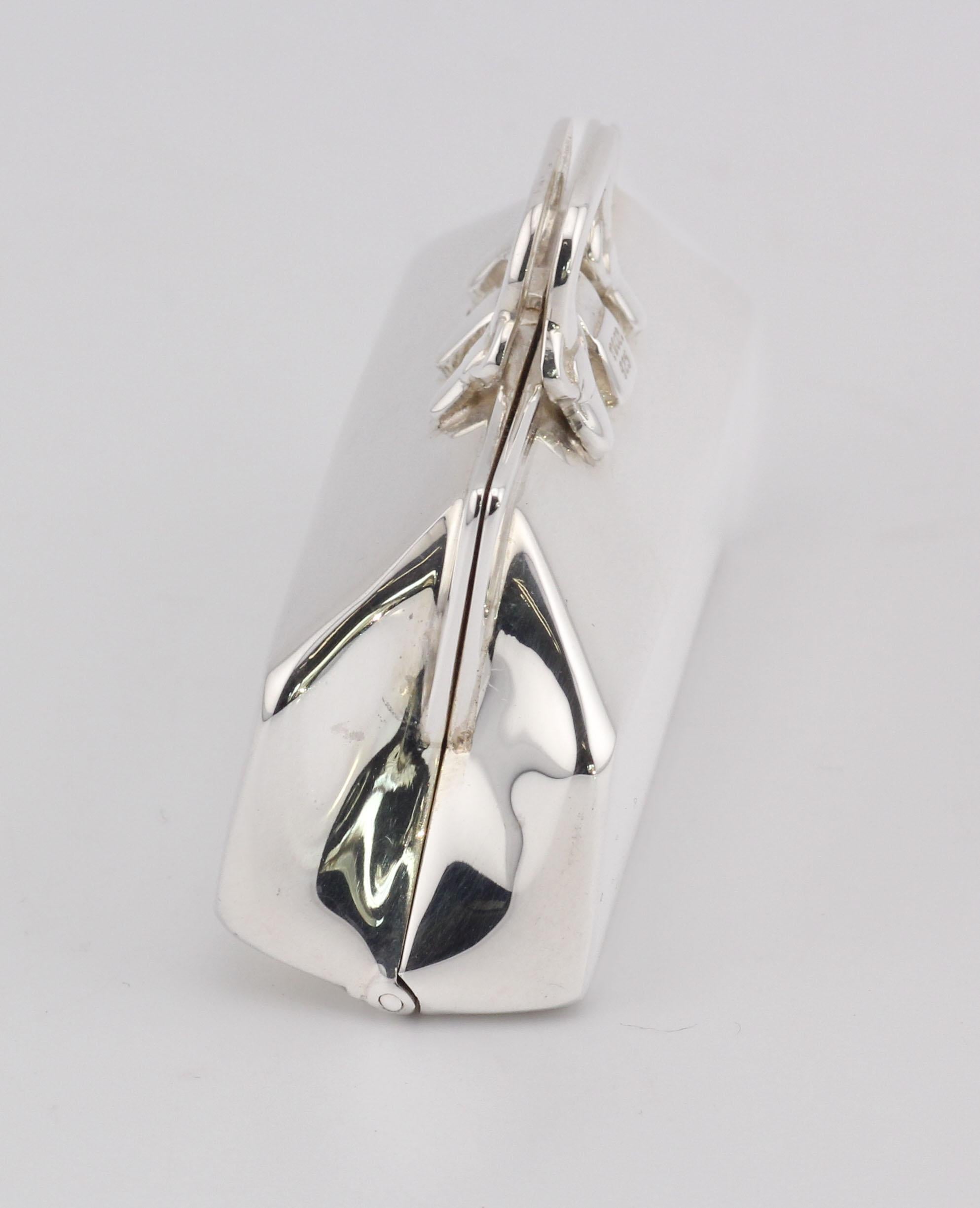 da uomo o donna Tiffany & Co. Portapillole in argento sterling con borsa del dottore in vendita