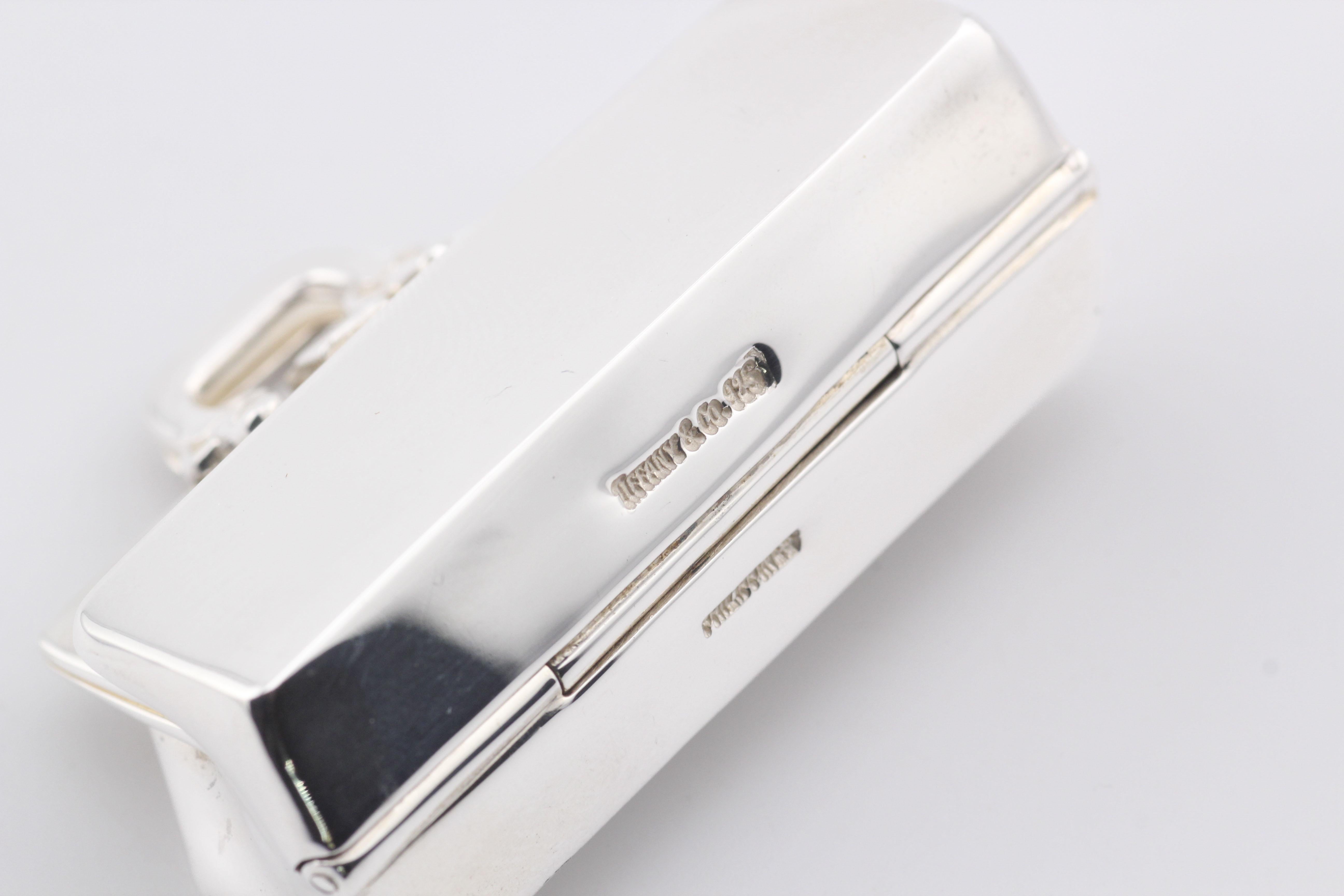 Tiffany & Co. Portapillole in argento sterling con borsa del dottore in vendita 3