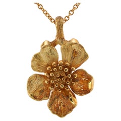 TIFFANY & CO. Dogwood 18k Yellow Gold Pendant Necklace