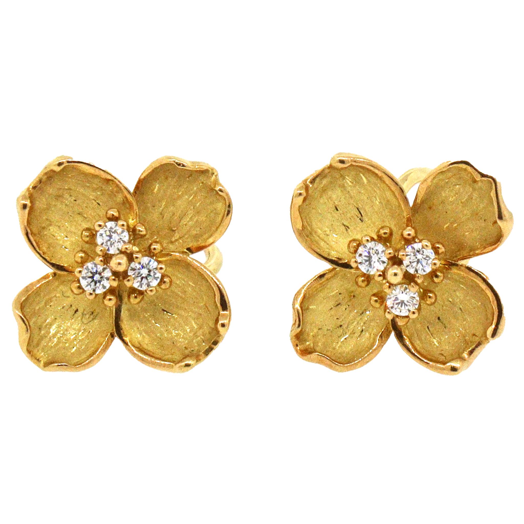 Tiffany & Co. Dogwood-Ohrringe mit Diamanten aus 18 Karat Gelbgold (Rundschliff)