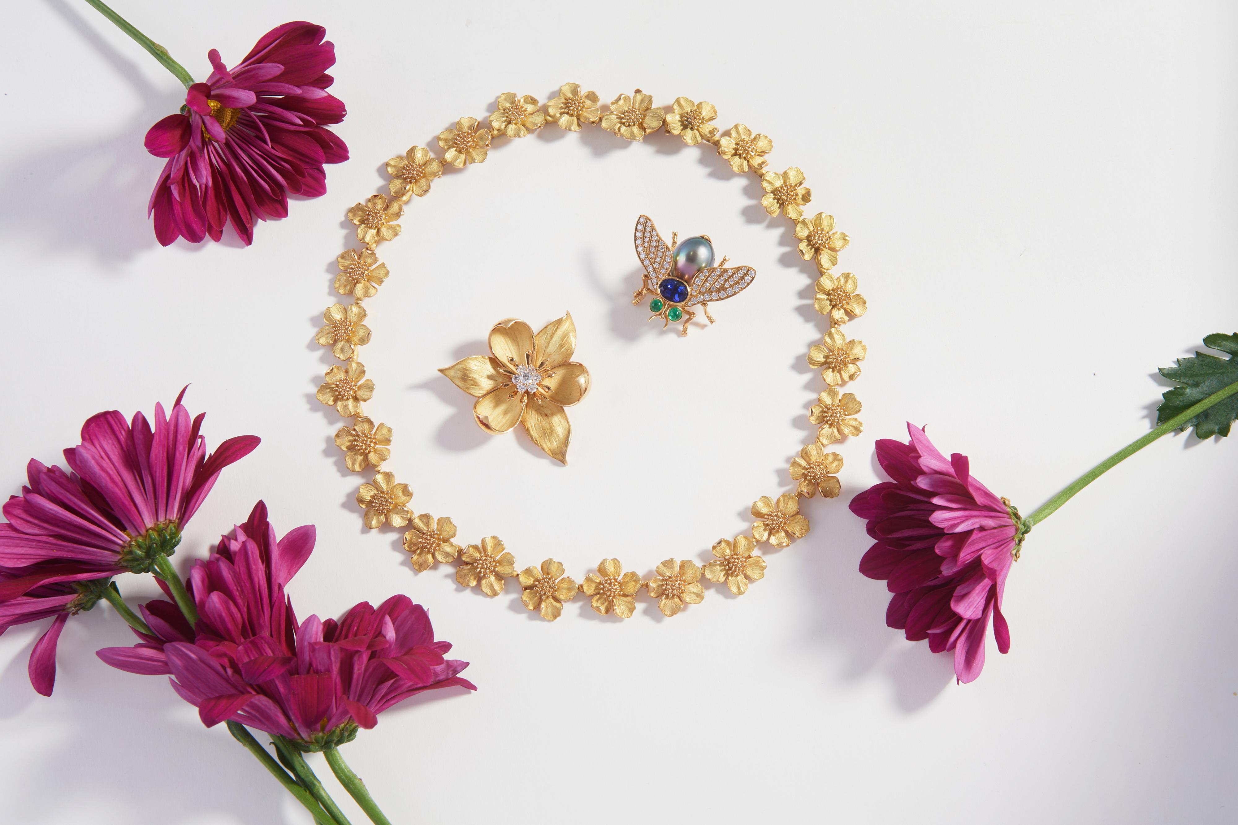 Tiffany & Co. 'Dogwood Flower' Gold Necklace In Excellent Condition In New York, NY