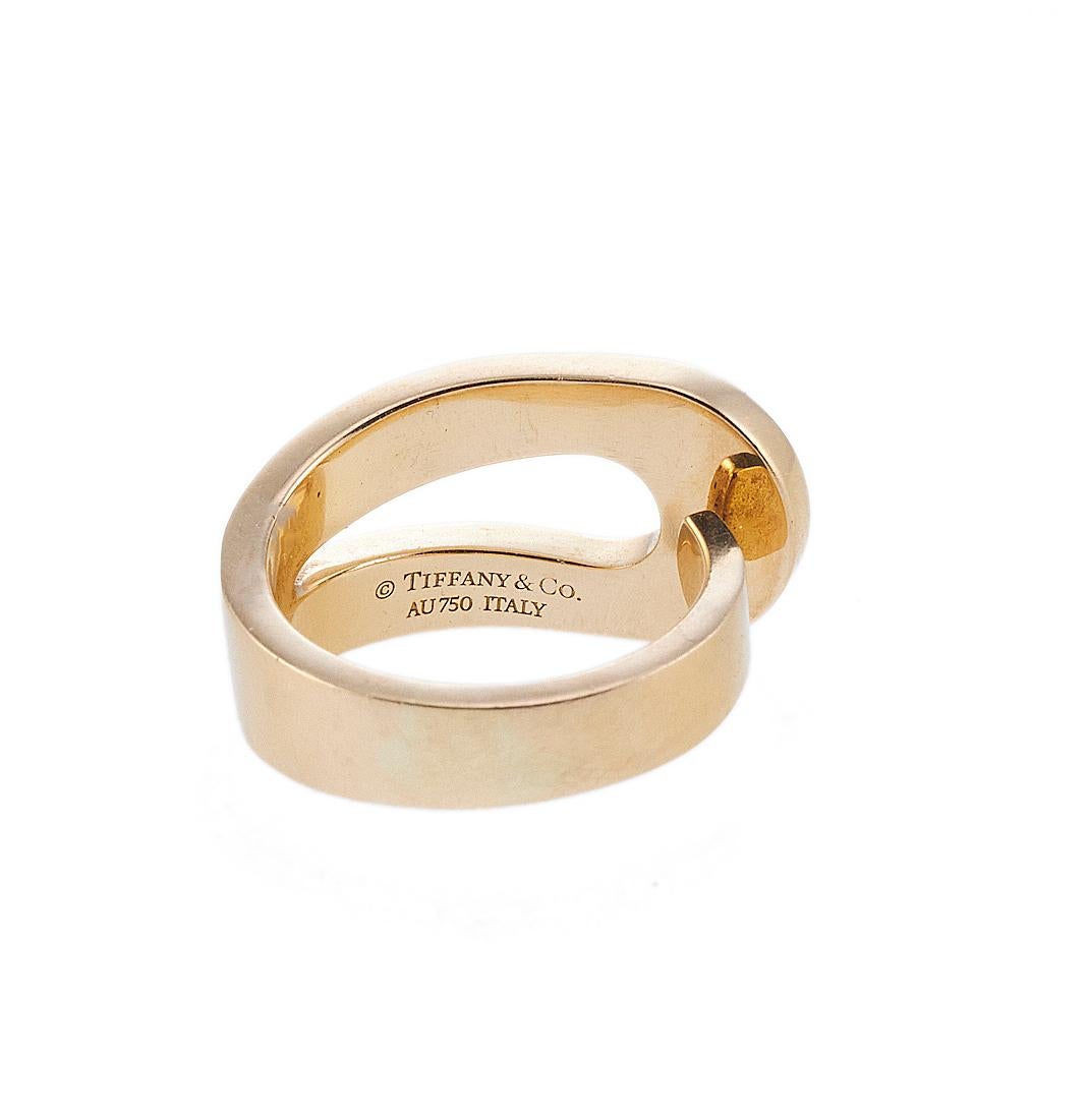 Anillo de oro con lazo geométrico Tiffany & Co Don Berg en Excelente estado para la venta en Lambertville, NJ