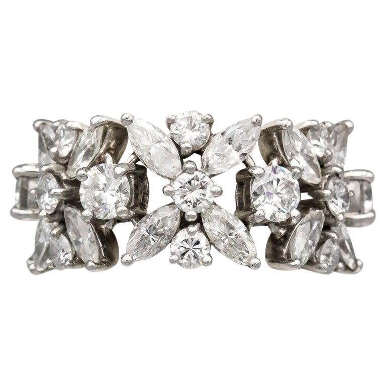 Tiffany & Co. Donald Claflin, bague d'éternité flexible en platine et diamants, taille 5 en vente
