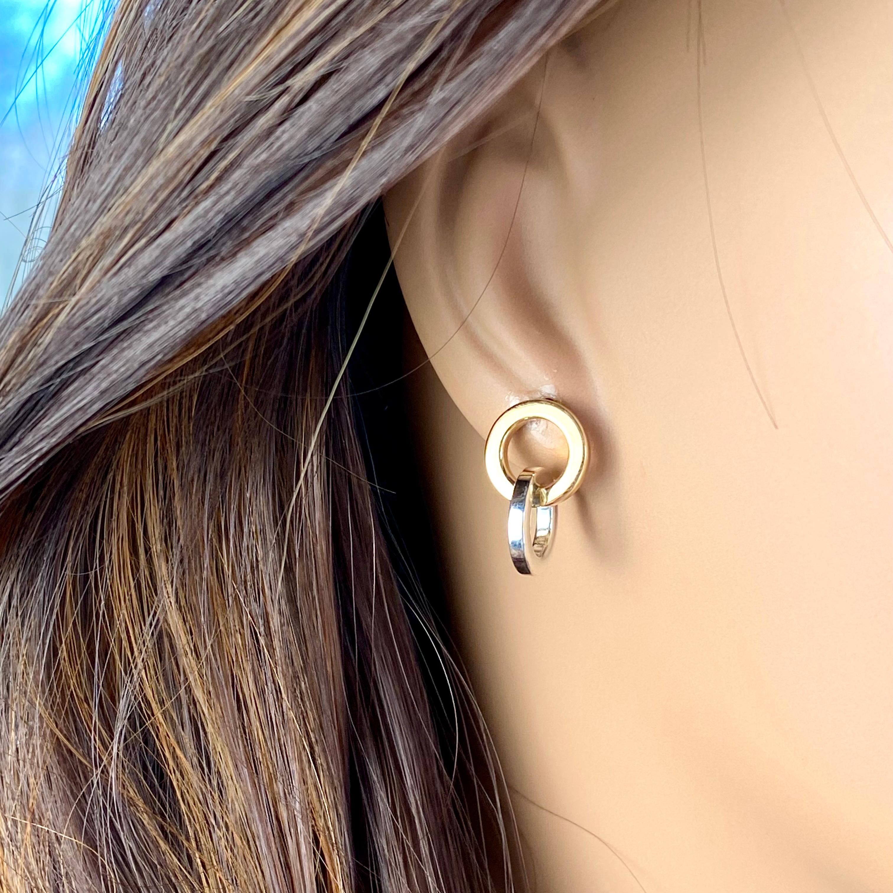 Contemporain Tiffany Co. Boucles d'oreilles longues de 0,70 pouce en or jaune 18 carats et cercle d'argent en vente