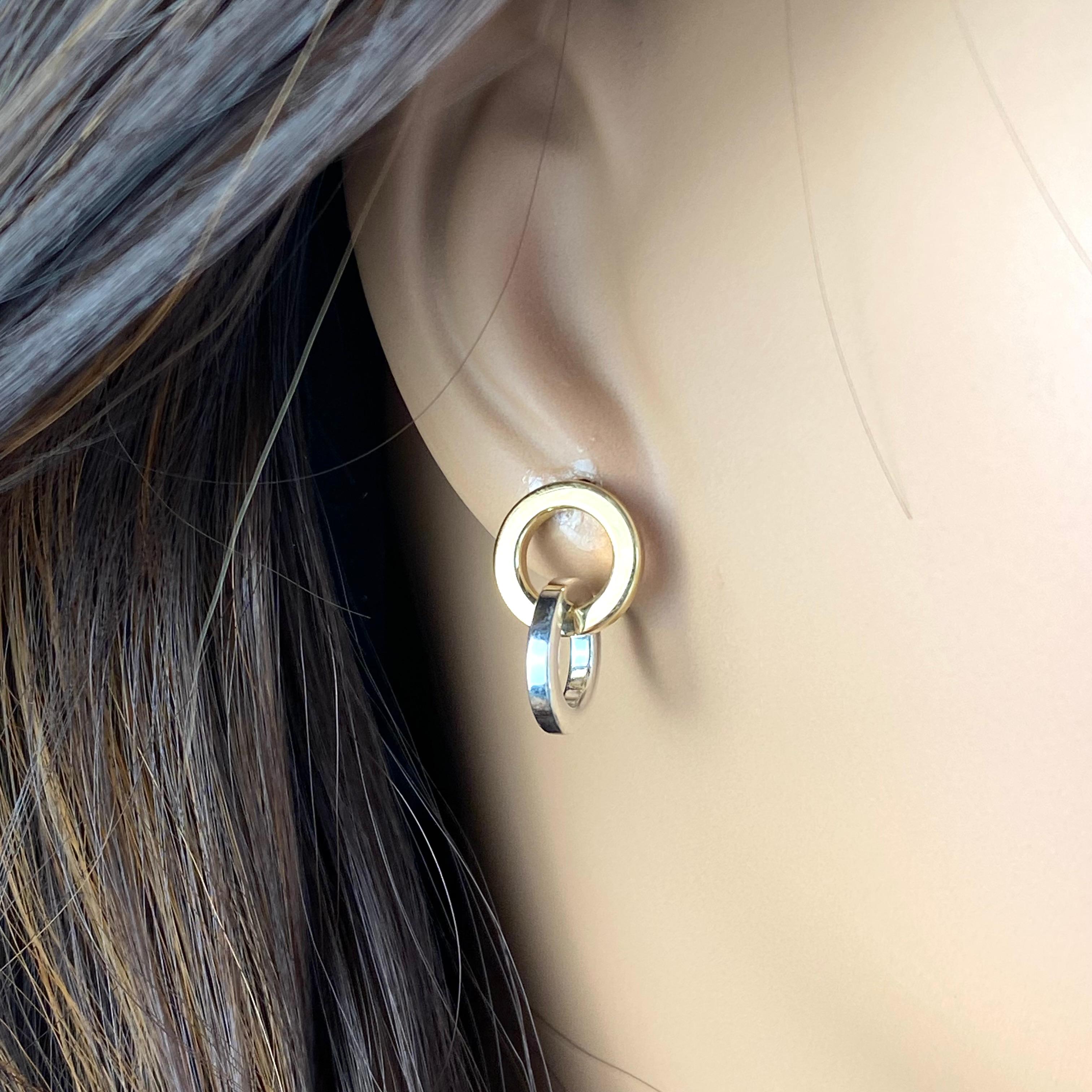 Tiffany Co. Boucles d'oreilles longues de 0,70 pouce en or jaune 18 carats et cercle d'argent en vente 1