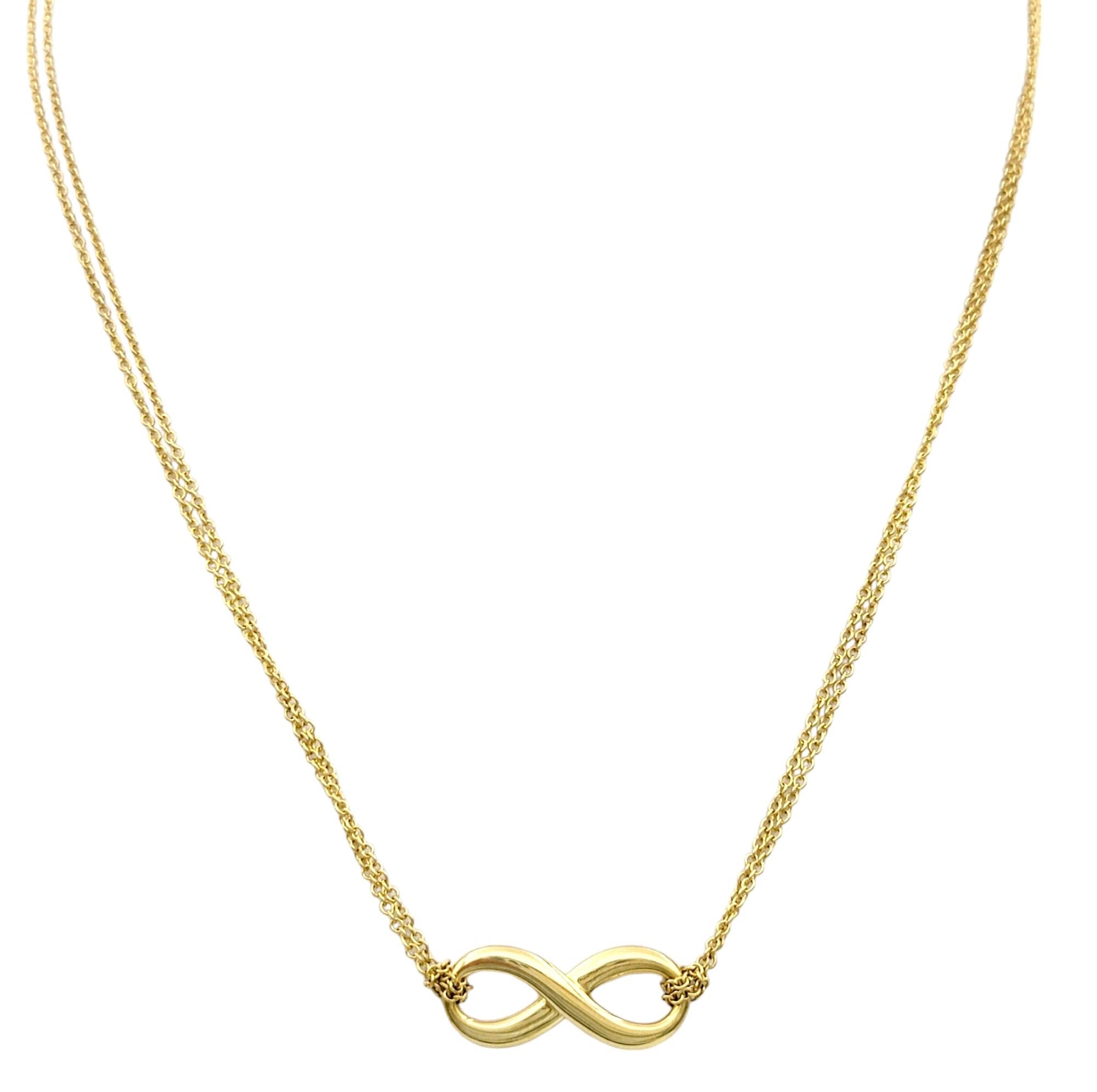 Tiffany & Co. Double Chain Infinity Pendant Necklace Set in 18 Karat Yellow Gold In Good Condition For Sale In Scottsdale, AZ